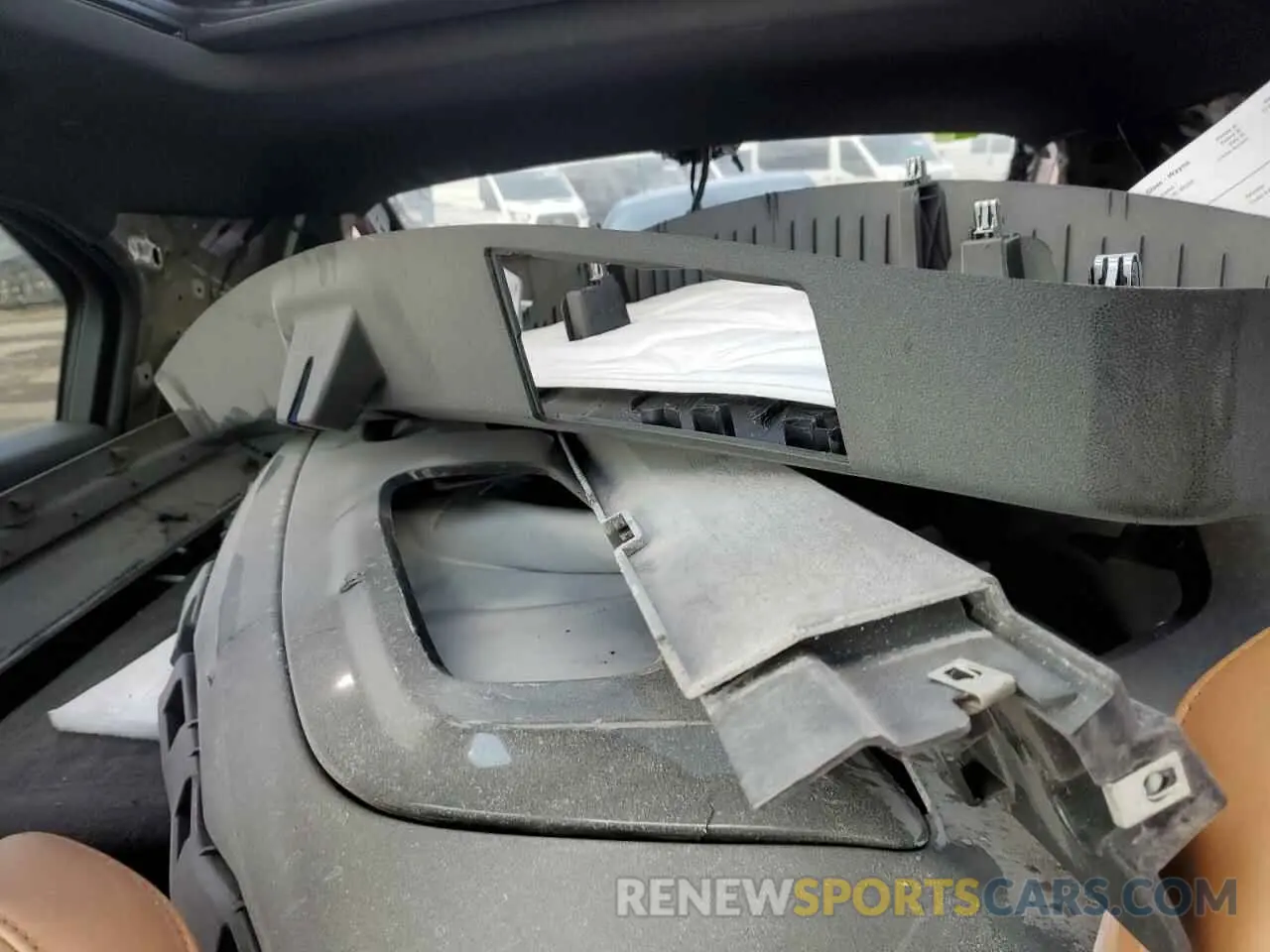 10 Photograph of a damaged car 1GYFZDR4XRF164616 CADILLAC XT4 2024