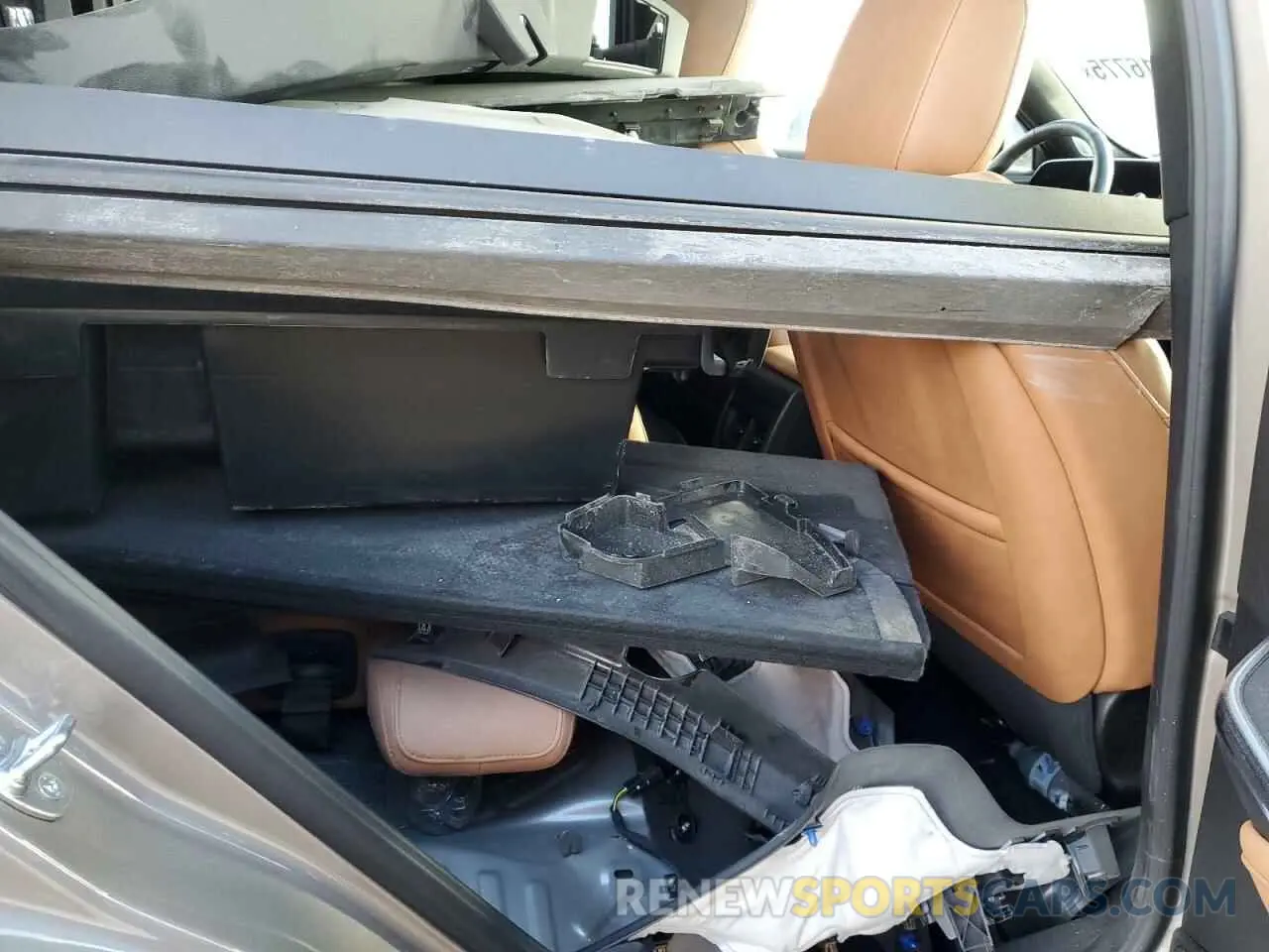11 Photograph of a damaged car 1GYFZDR4XRF164616 CADILLAC XT4 2024