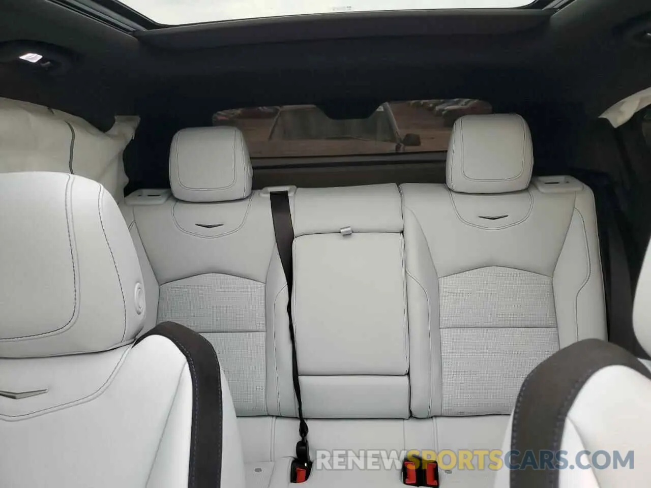 10 Photograph of a damaged car 1GYFZFR45RF195266 CADILLAC XT4 2024