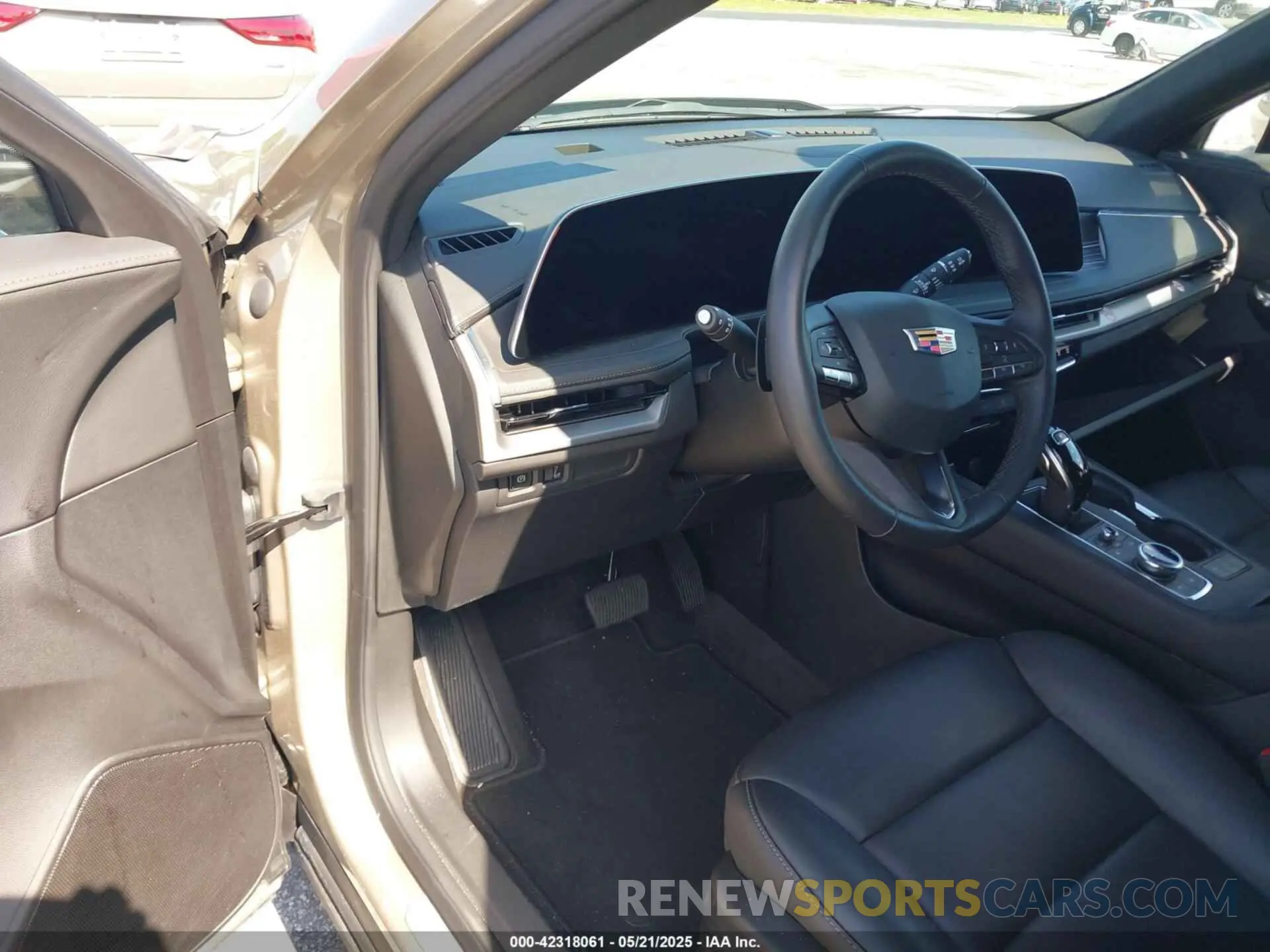 5 Photograph of a damaged car 1GYFZCR41SF152998 CADILLAC XT4 2025