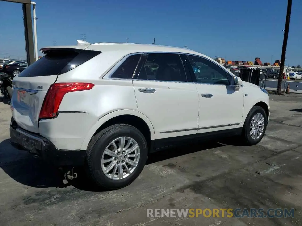 3 Photograph of a damaged car 1GYKNARS1KZ121732 CADILLAC XT5 2019