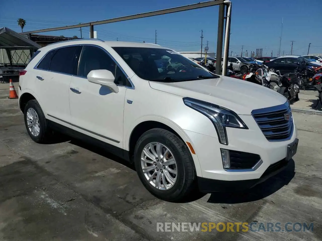 4 Photograph of a damaged car 1GYKNARS1KZ121732 CADILLAC XT5 2019