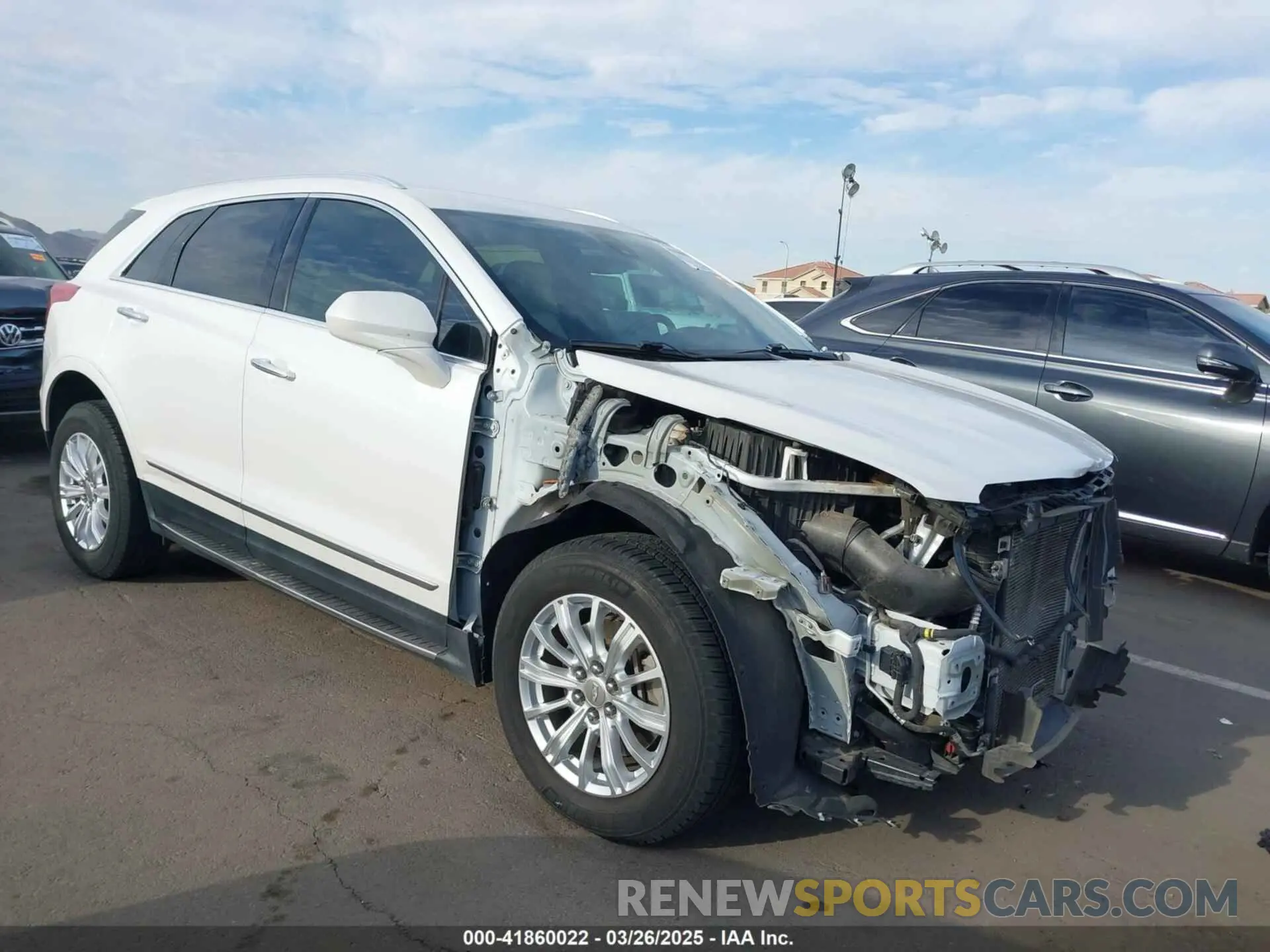 1 Photograph of a damaged car 1GYKNARS1KZ135419 CADILLAC XT5 2019