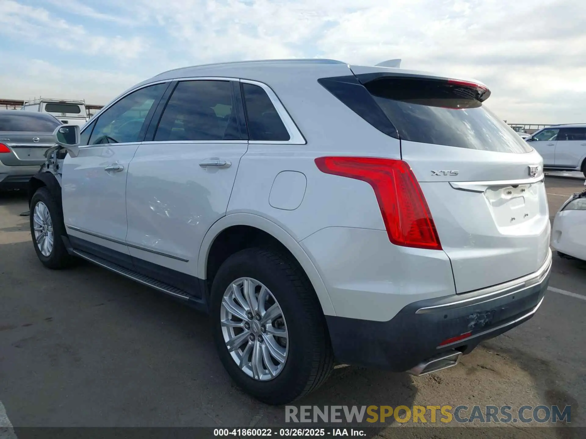 3 Photograph of a damaged car 1GYKNARS1KZ135419 CADILLAC XT5 2019