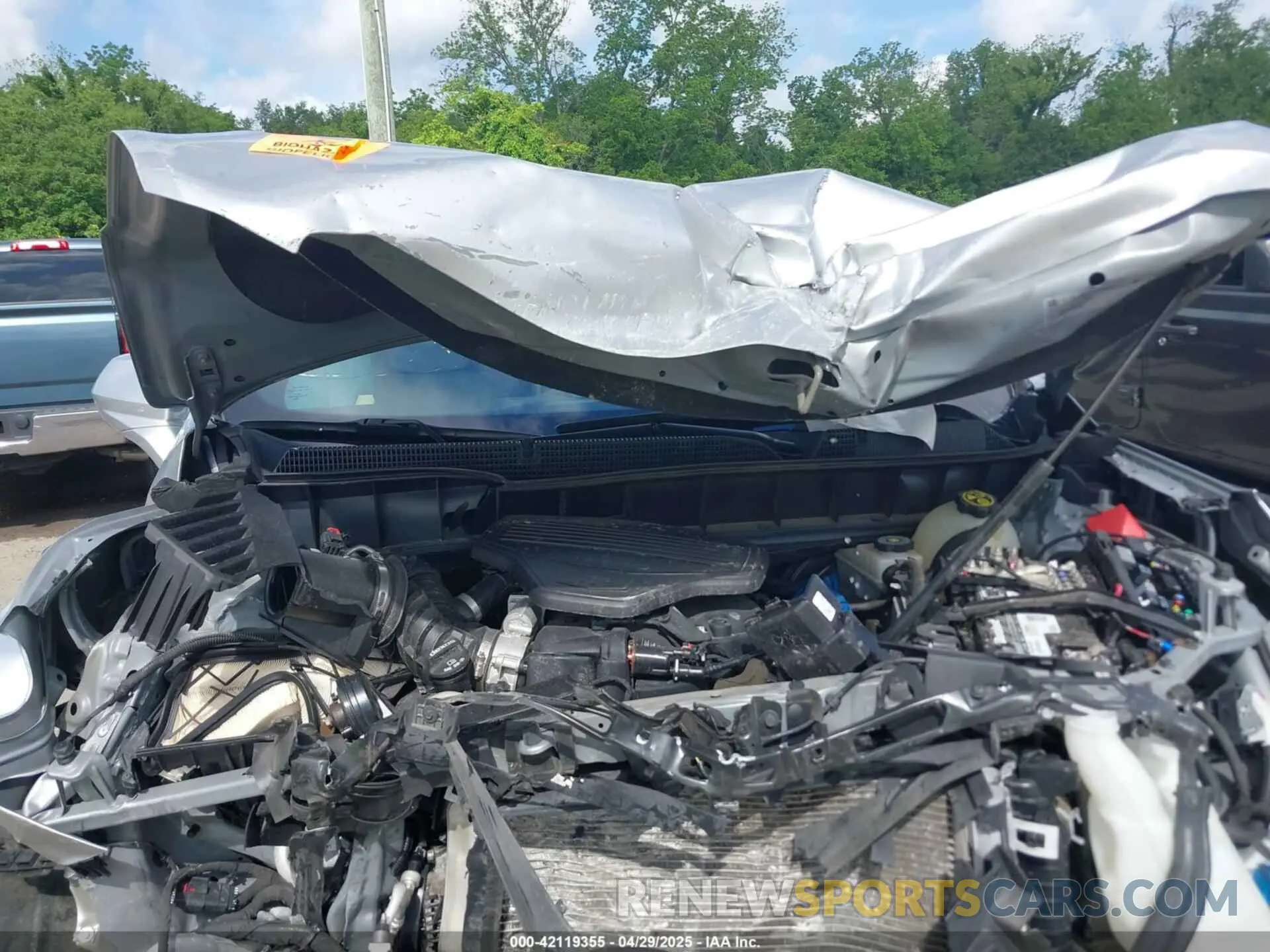 10 Photograph of a damaged car 1GYKNARS3KZ170088 CADILLAC XT5 2019