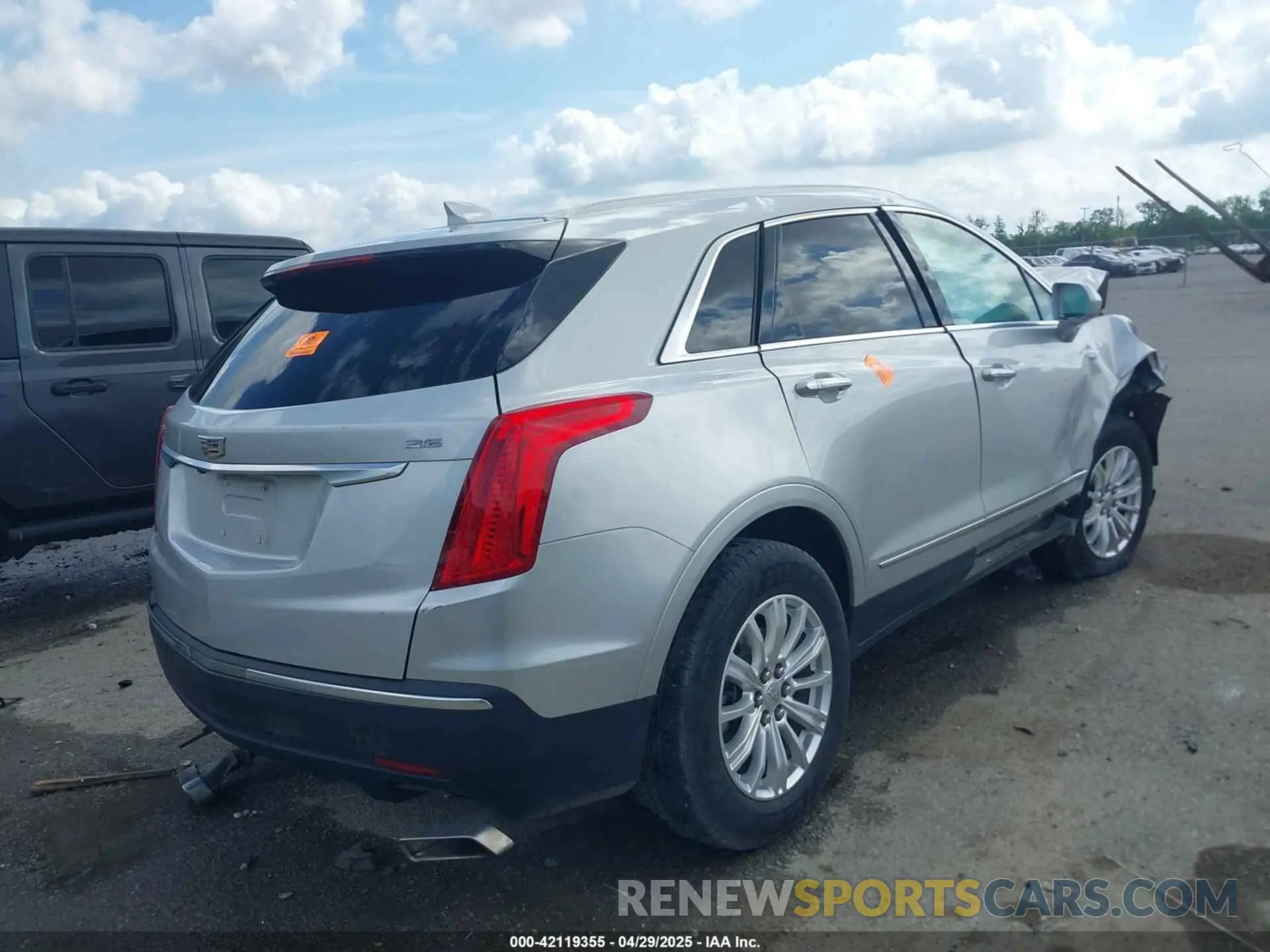4 Photograph of a damaged car 1GYKNARS3KZ170088 CADILLAC XT5 2019