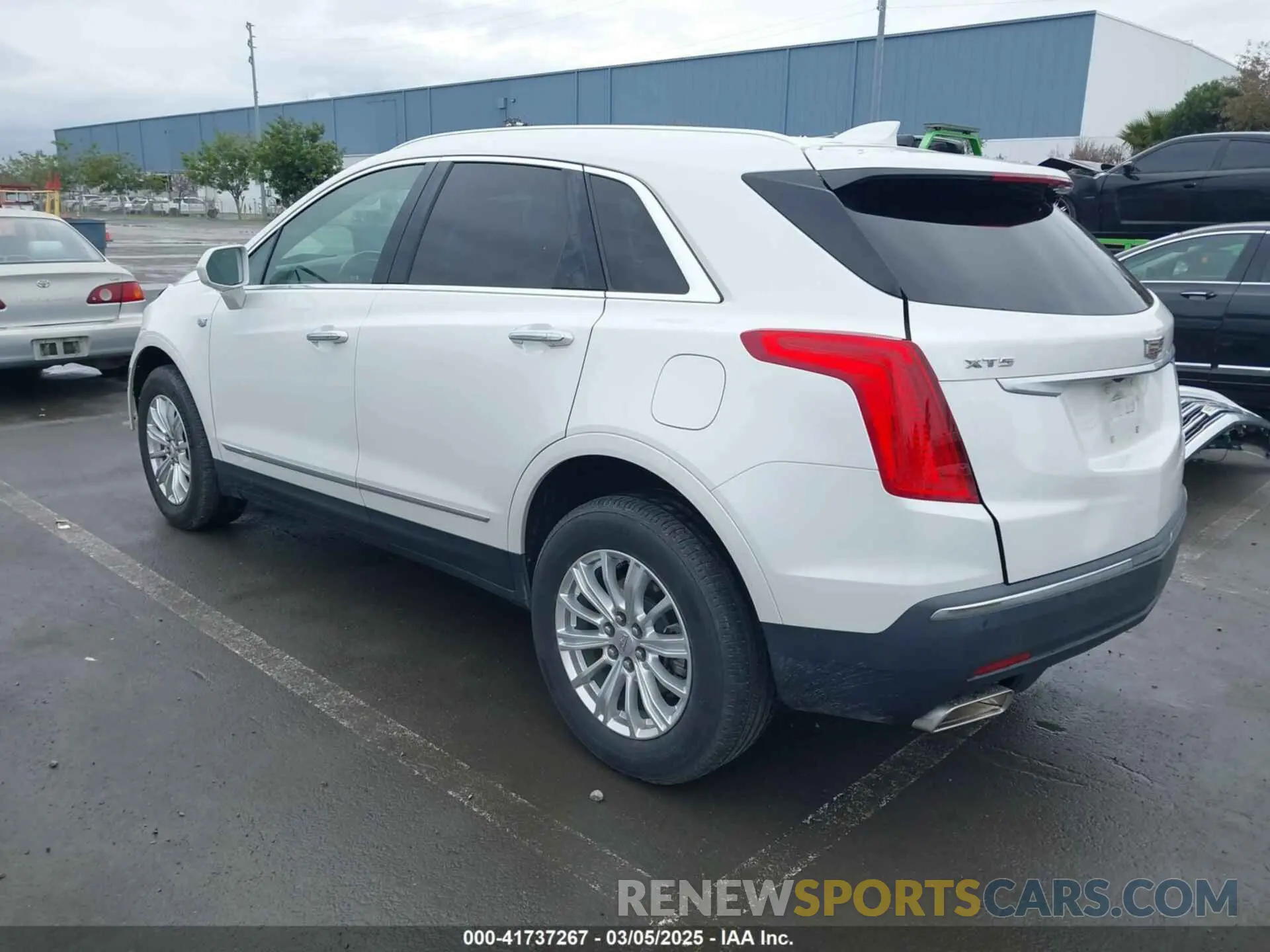3 Photograph of a damaged car 1GYKNARS4KZ188857 CADILLAC XT5 2019