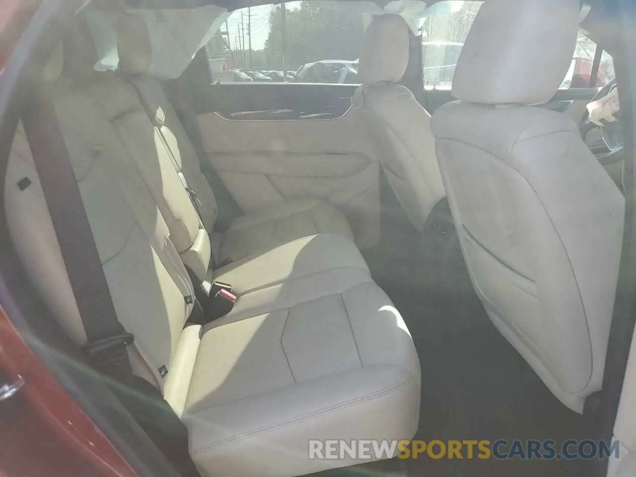 11 Photograph of a damaged car 1GYKNARS4KZ240035 CADILLAC XT5 2019