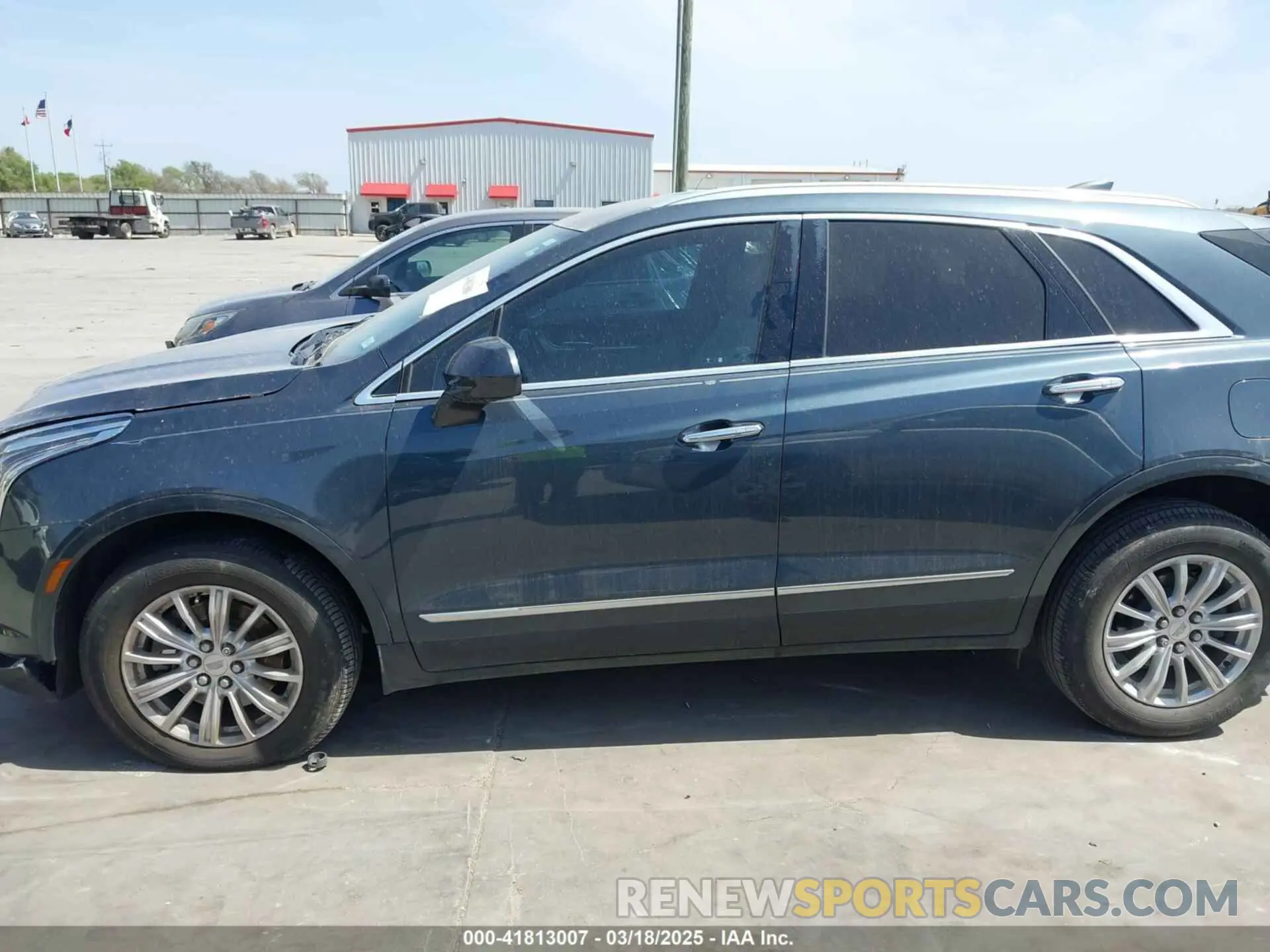 14 Photograph of a damaged car 1GYKNARS5KZ147296 CADILLAC XT5 2019