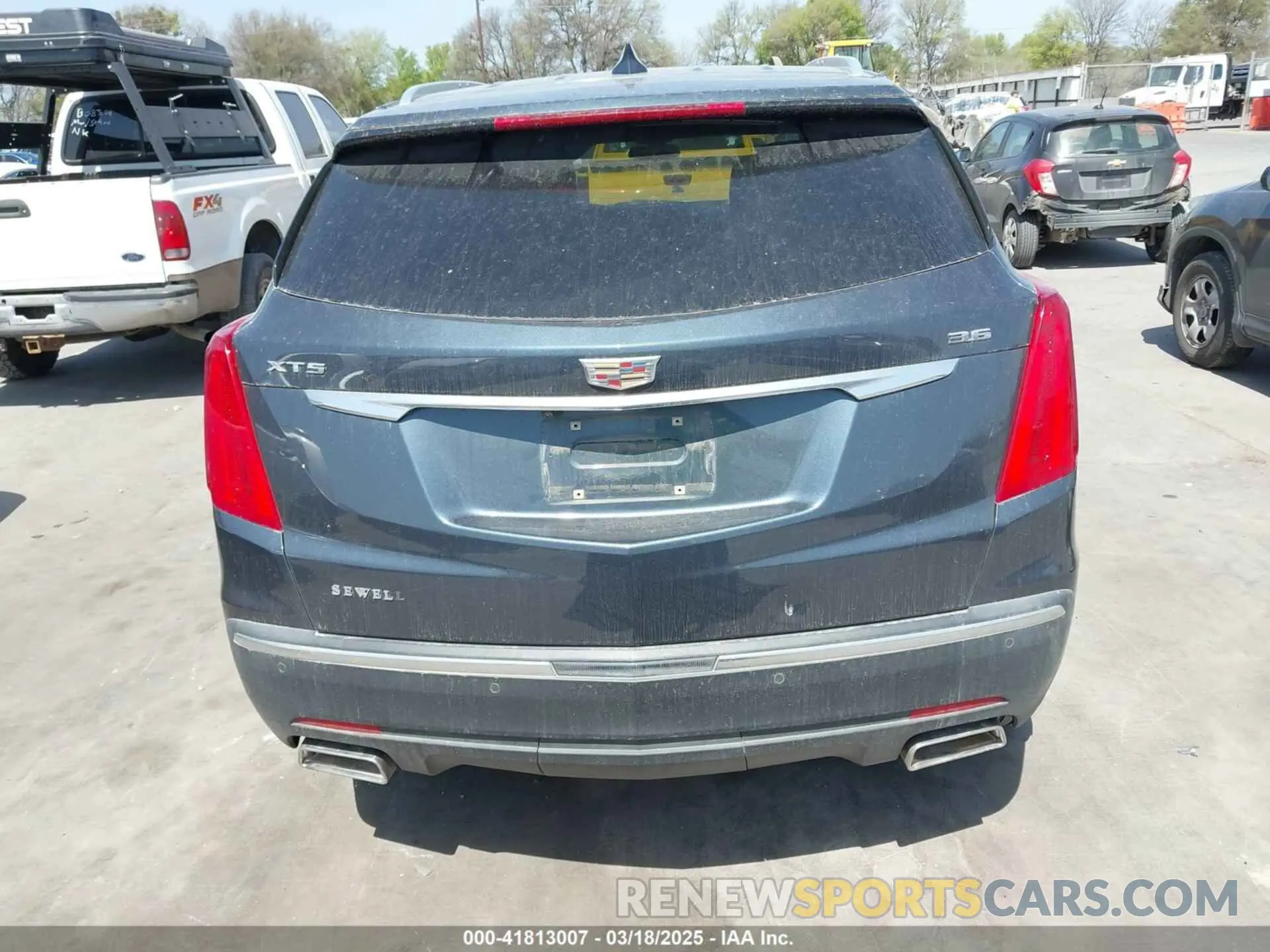 16 Photograph of a damaged car 1GYKNARS5KZ147296 CADILLAC XT5 2019
