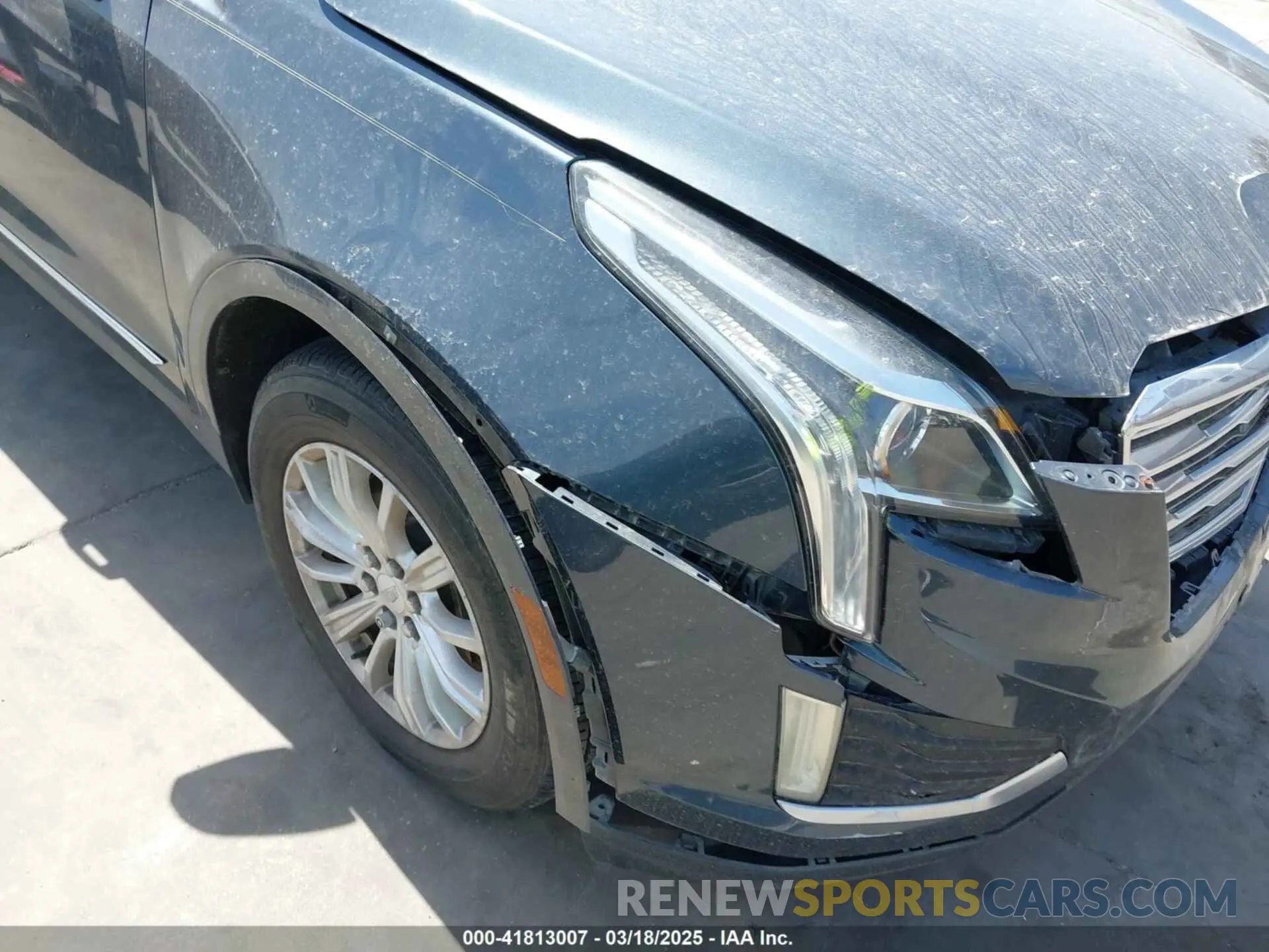 18 Photograph of a damaged car 1GYKNARS5KZ147296 CADILLAC XT5 2019