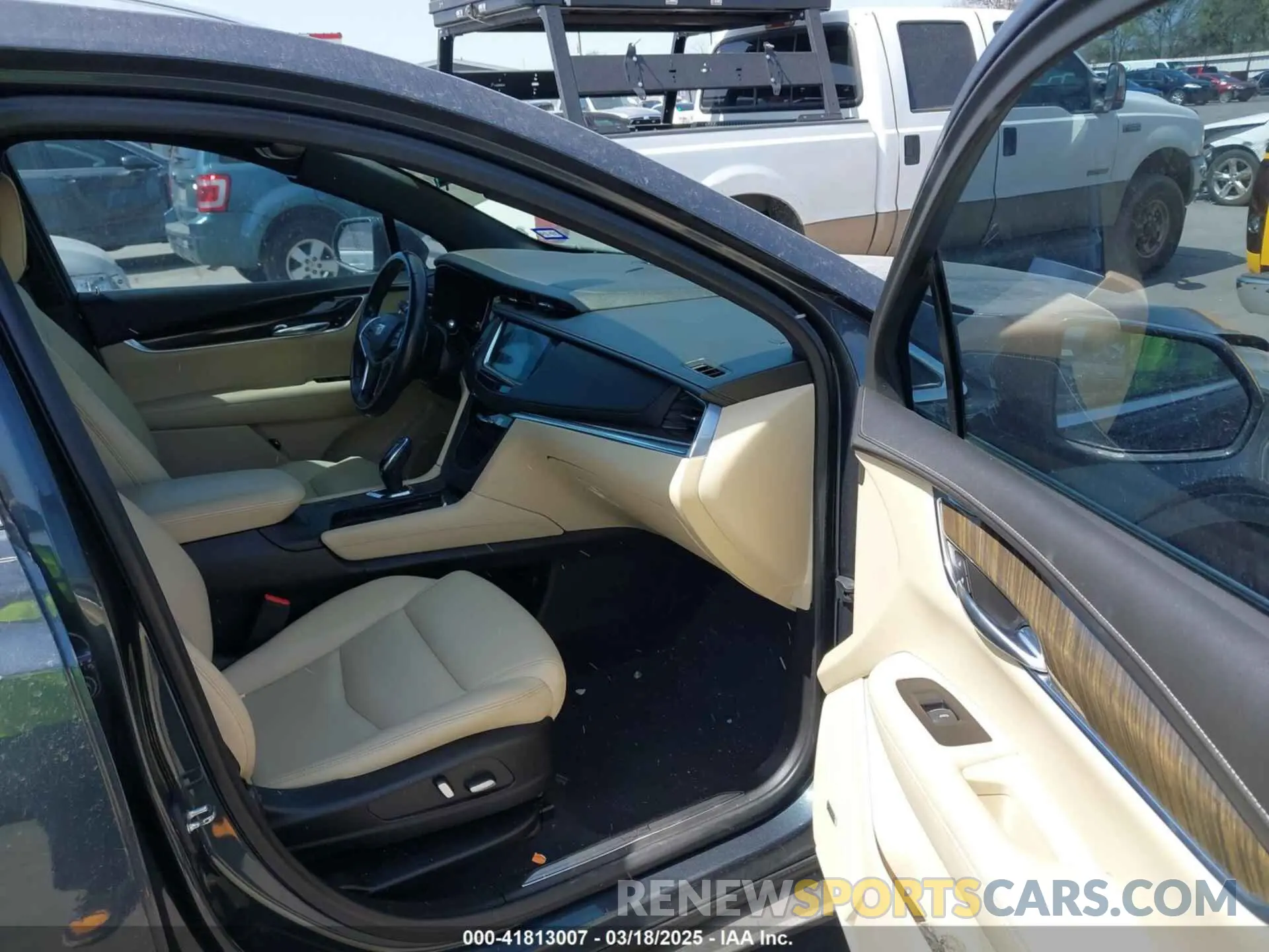 5 Photograph of a damaged car 1GYKNARS5KZ147296 CADILLAC XT5 2019