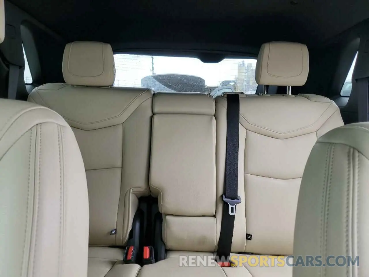 10 Photograph of a damaged car 1GYKNARS5KZ215029 CADILLAC XT5 2019