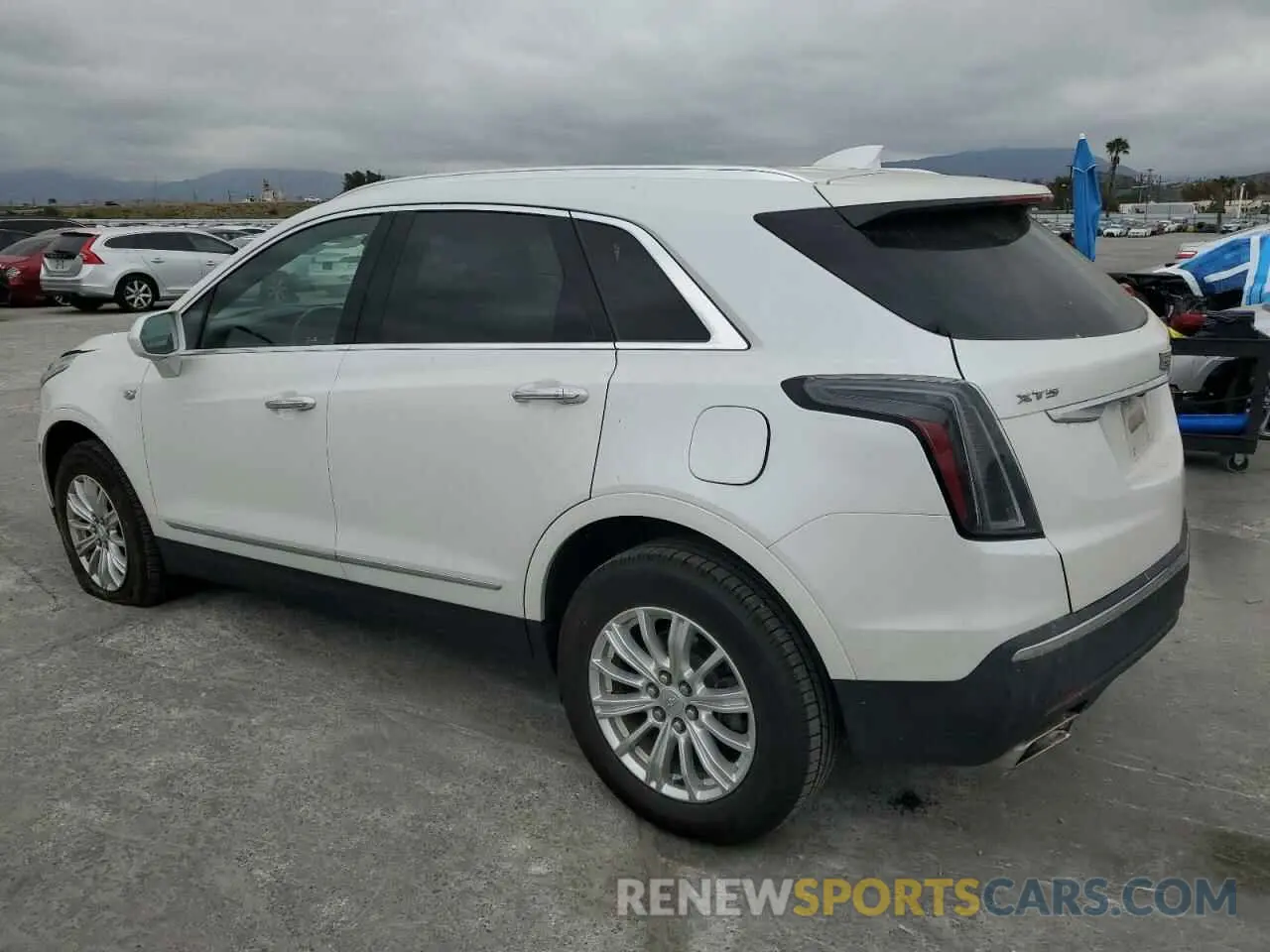 2 Photograph of a damaged car 1GYKNARS5KZ215029 CADILLAC XT5 2019
