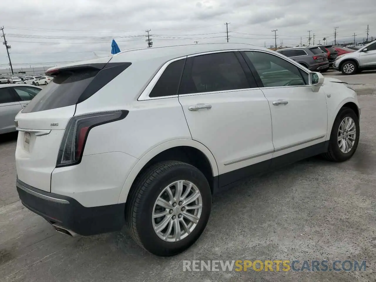 3 Photograph of a damaged car 1GYKNARS5KZ215029 CADILLAC XT5 2019