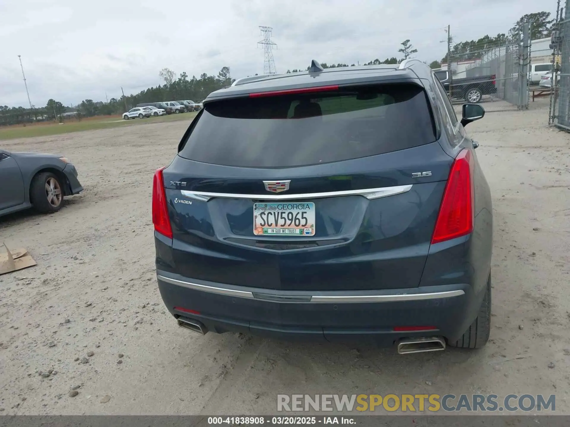 11 Photograph of a damaged car 1GYKNARS5KZ220991 CADILLAC XT5 2019
