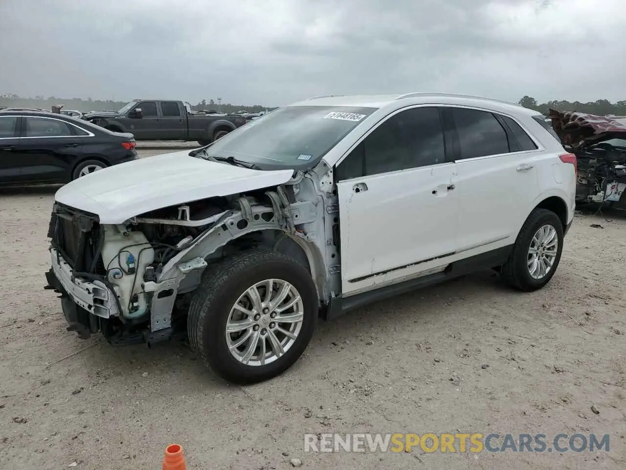 1 Photograph of a damaged car 1GYKNARS8KZ114647 CADILLAC XT5 2019