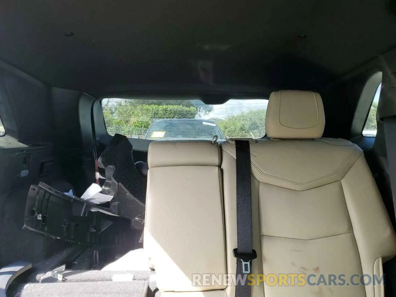 10 Photograph of a damaged car 1GYKNARS8KZ236067 CADILLAC XT5 2019