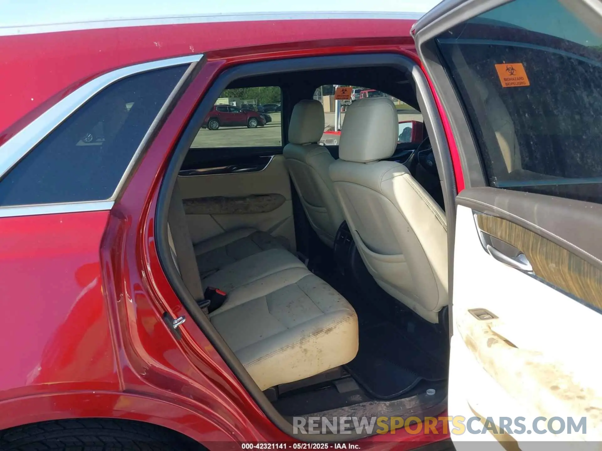 8 Photograph of a damaged car 1GYKNARS9KZ173920 CADILLAC XT5 2019