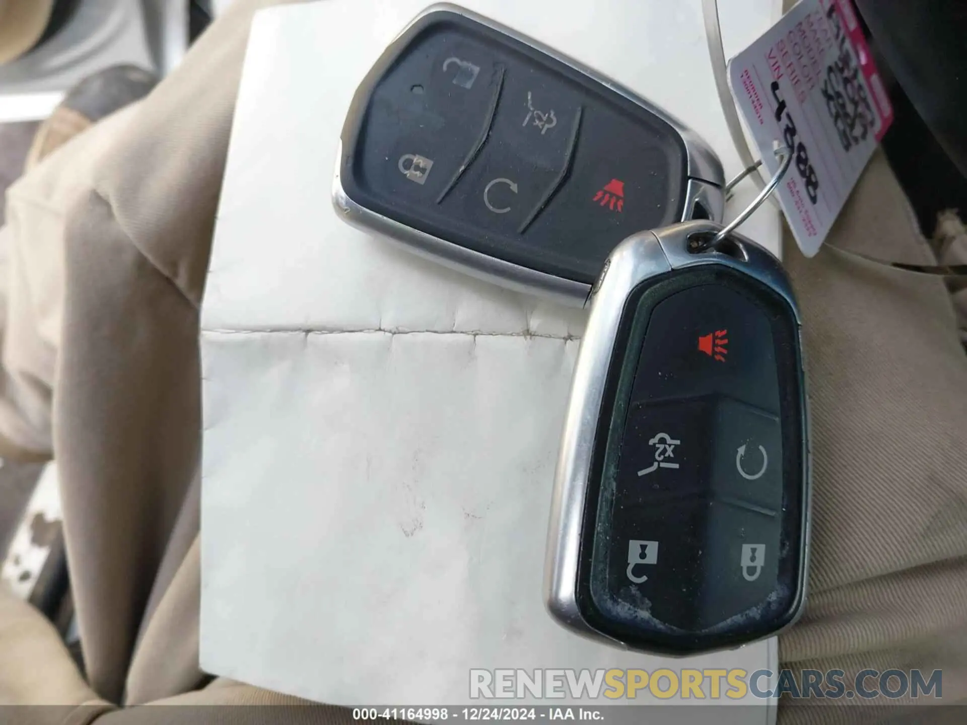 11 Photograph of a damaged car 1GYKNARS9KZ244873 CADILLAC XT5 2019