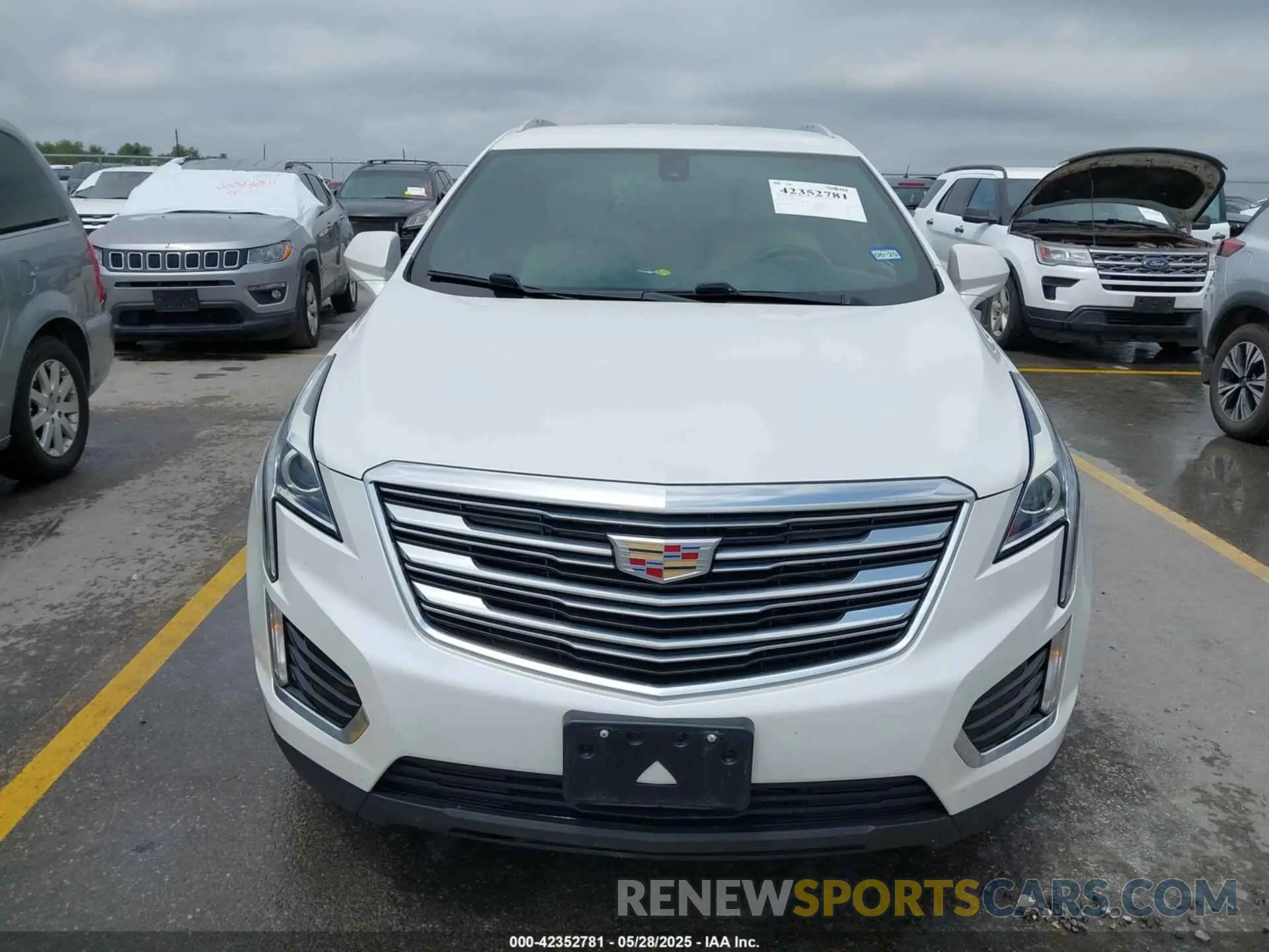 12 Photograph of a damaged car 1GYKNARSXKZ117520 CADILLAC XT5 2019