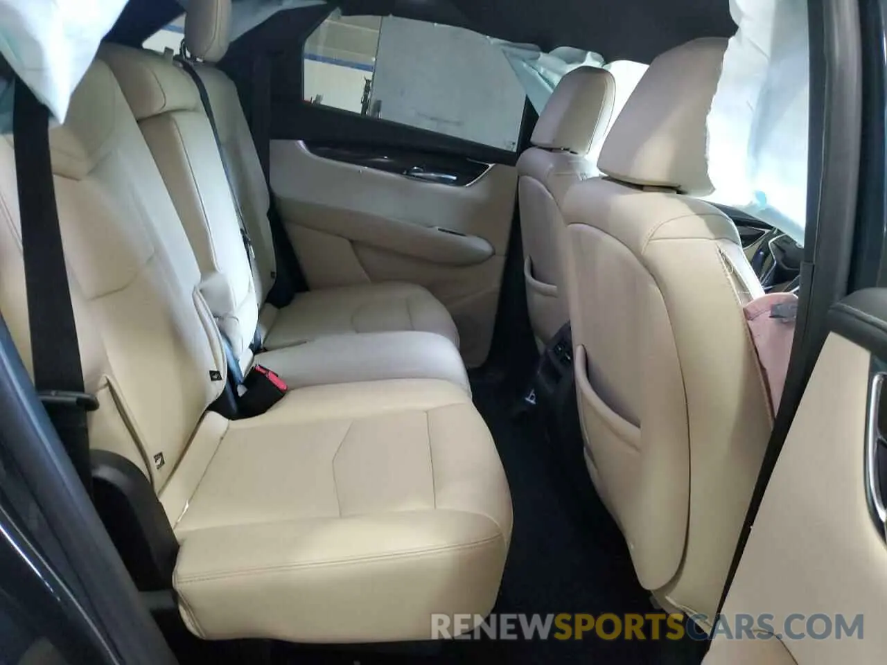 11 Photograph of a damaged car 1GYKNBRS1KZ161279 CADILLAC XT5 2019