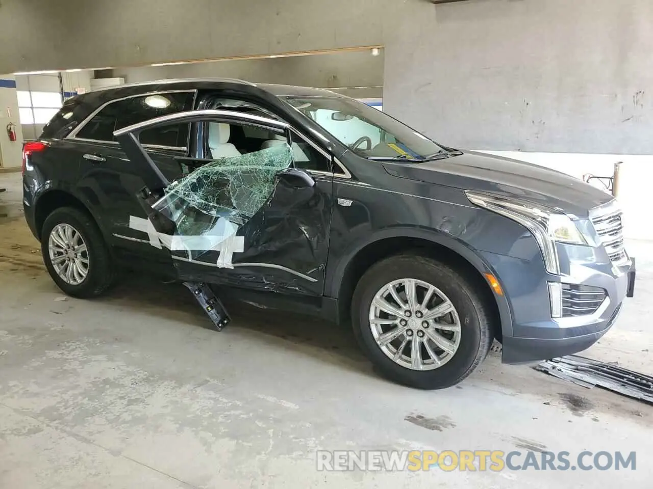 4 Photograph of a damaged car 1GYKNBRS1KZ161279 CADILLAC XT5 2019