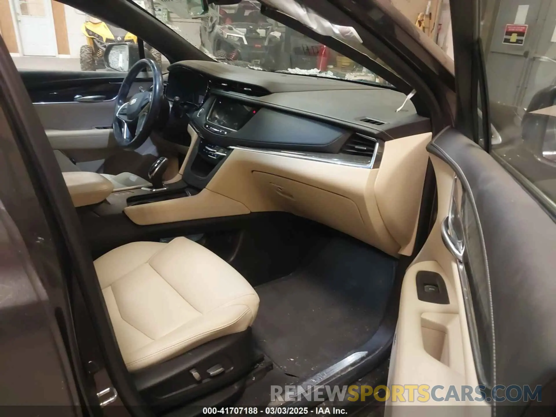 5 Photograph of a damaged car 1GYKNBRS6KZ199736 CADILLAC XT5 2019