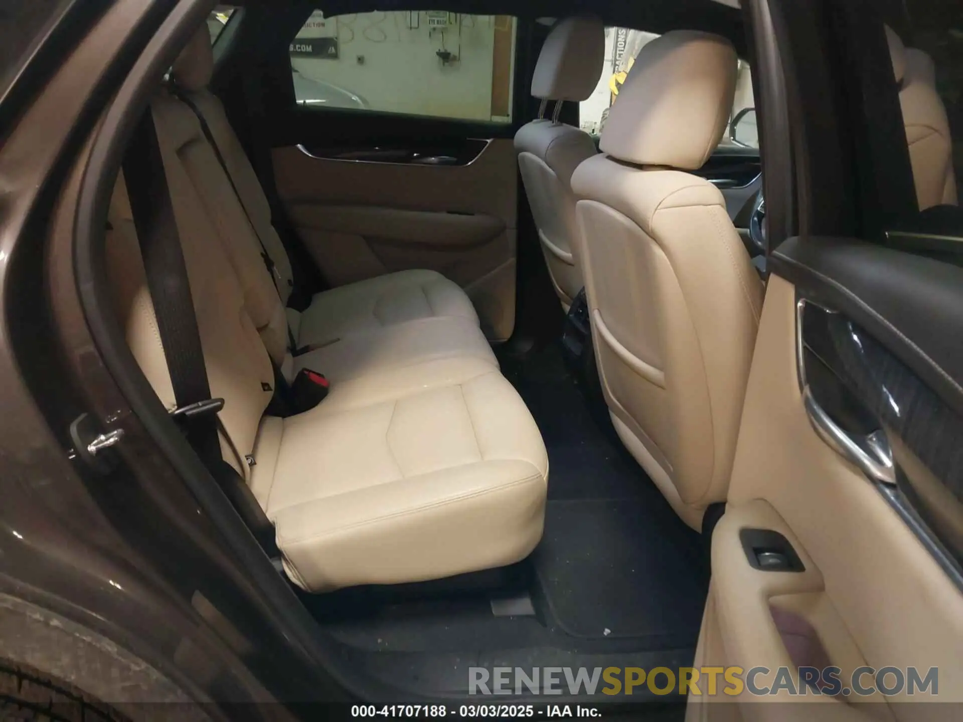 8 Photograph of a damaged car 1GYKNBRS6KZ199736 CADILLAC XT5 2019