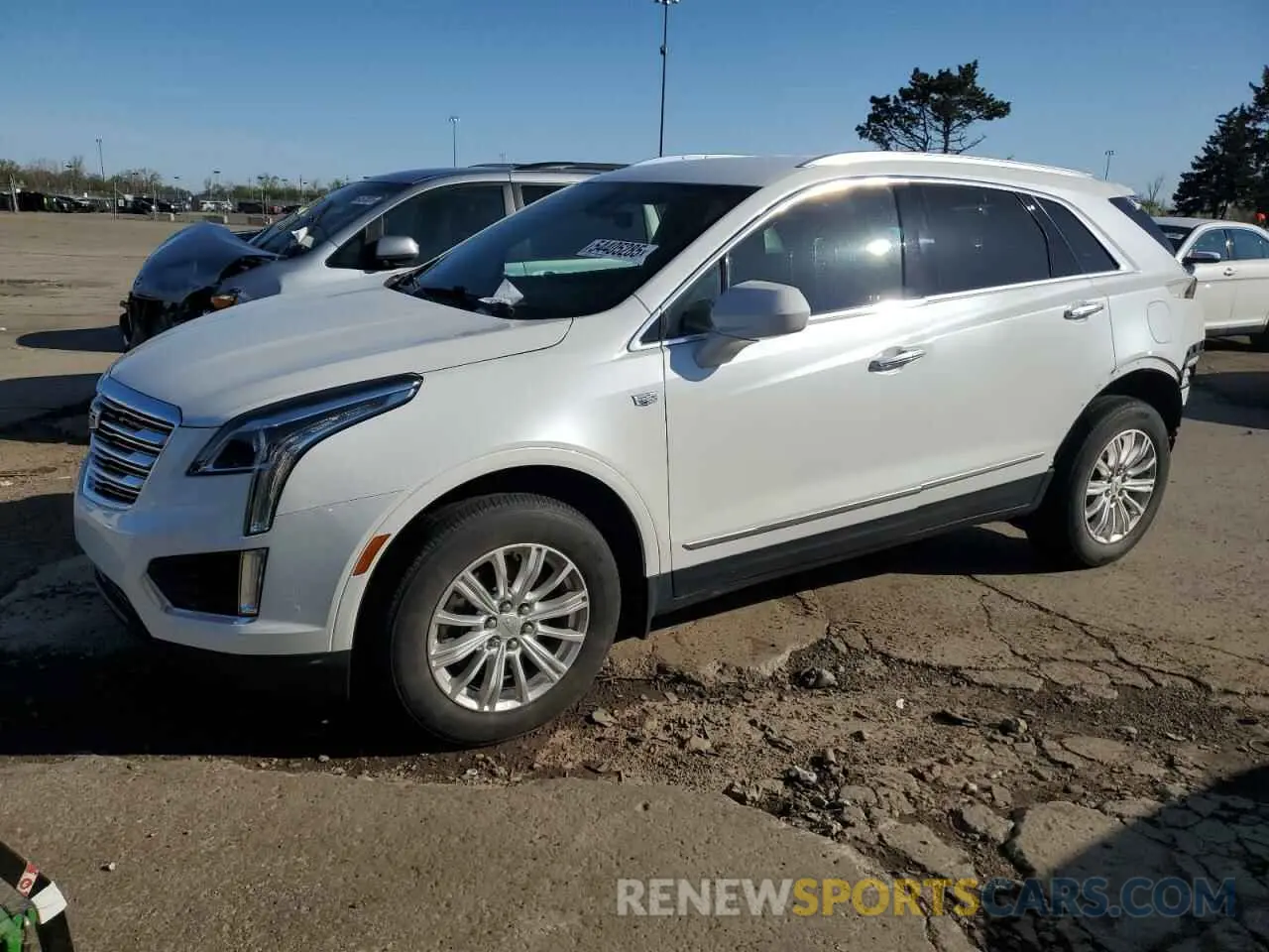 1 Photograph of a damaged car 1GYKNBRS9KZ151972 CADILLAC XT5 2019