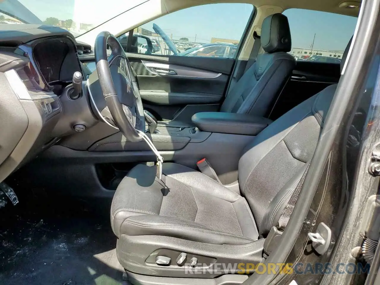 7 Photograph of a damaged car 1GYKNCRS0KZ112080 CADILLAC XT5 2019