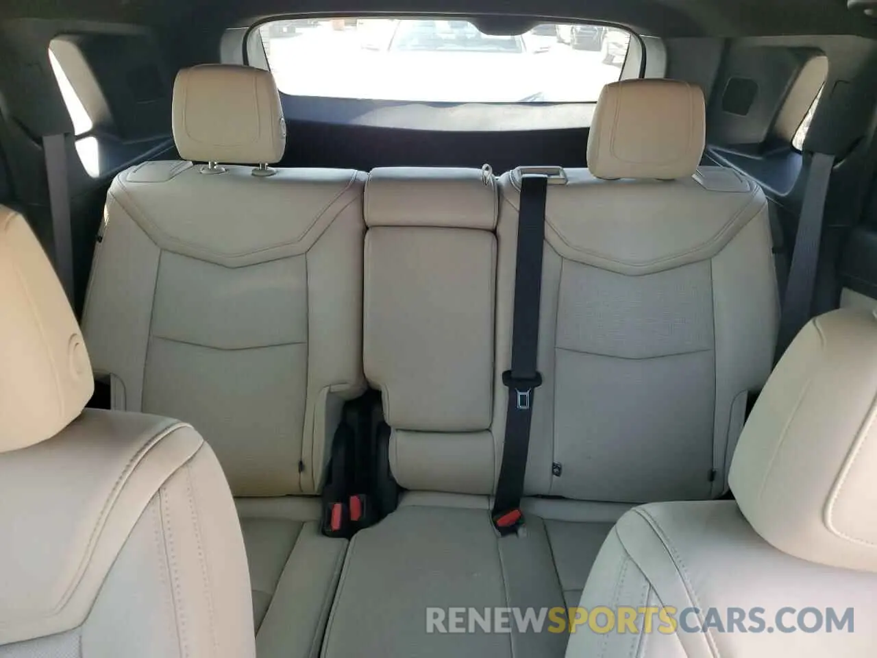 10 Photograph of a damaged car 1GYKNCRS0KZ172568 CADILLAC XT5 2019