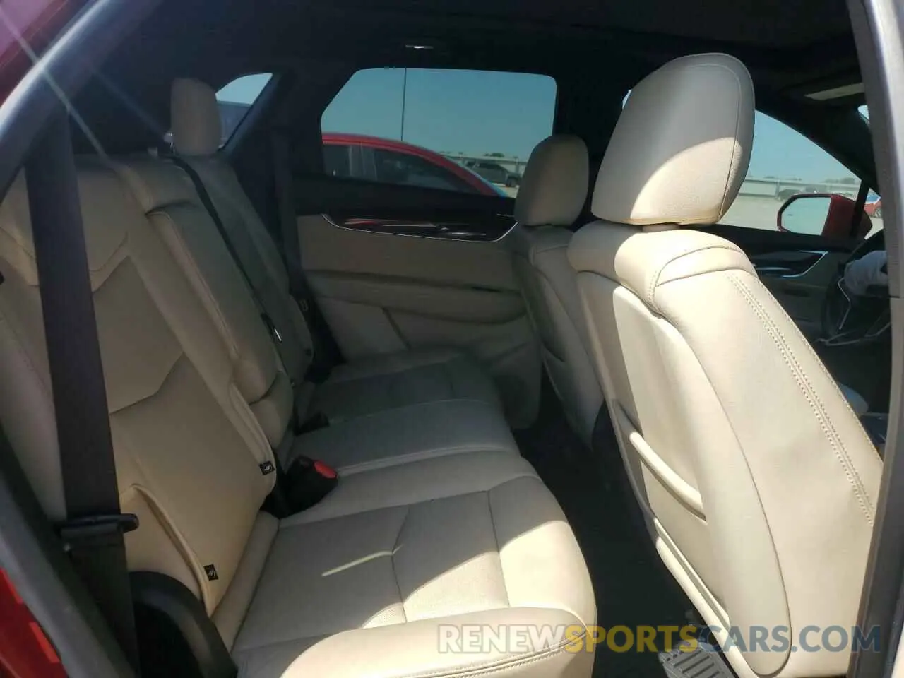 11 Photograph of a damaged car 1GYKNCRS0KZ172568 CADILLAC XT5 2019