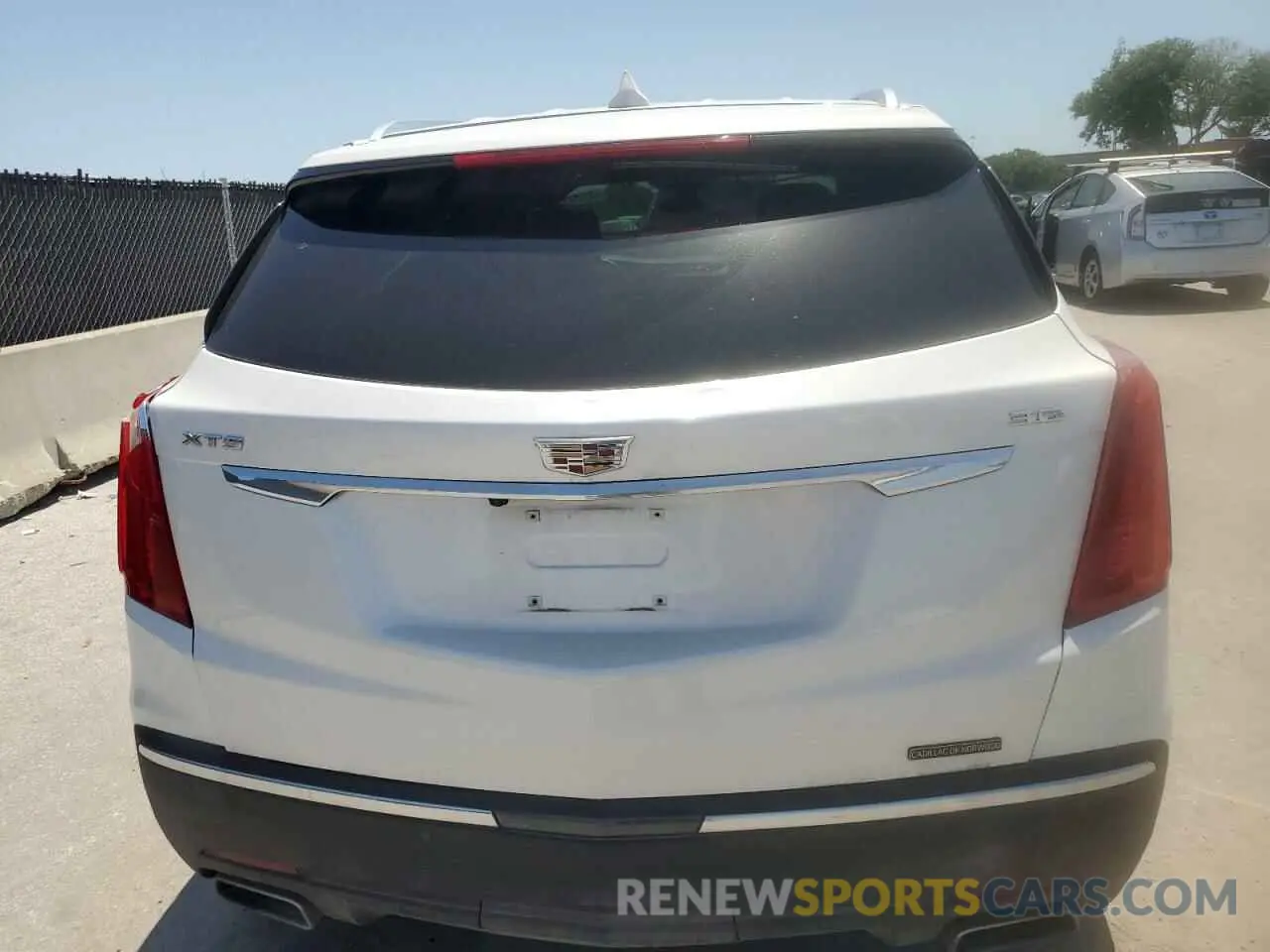 6 Photograph of a damaged car 1GYKNCRS1KZ219624 CADILLAC XT5 2019
