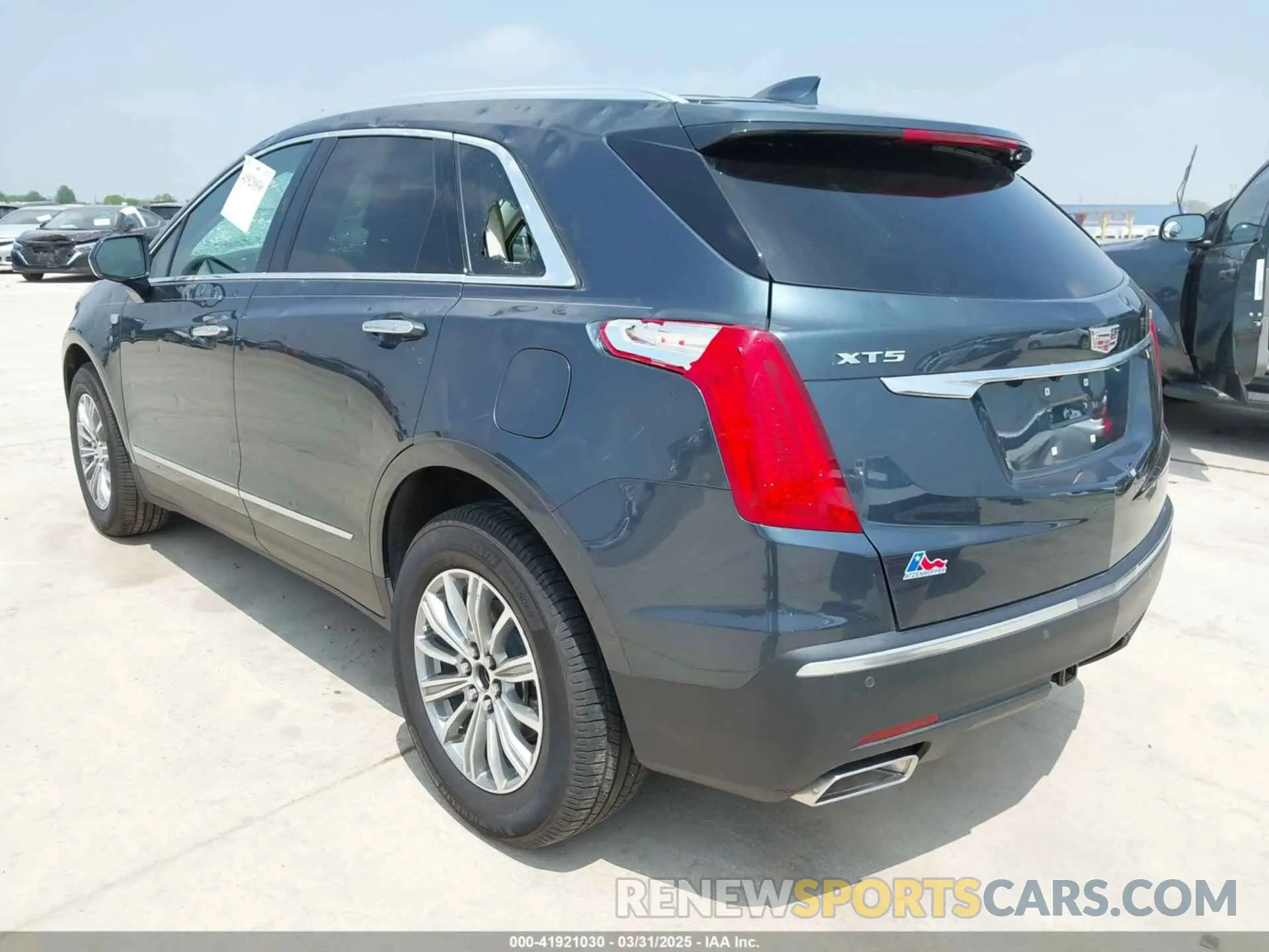 3 Photograph of a damaged car 1GYKNCRS1KZ259282 CADILLAC XT5 2019