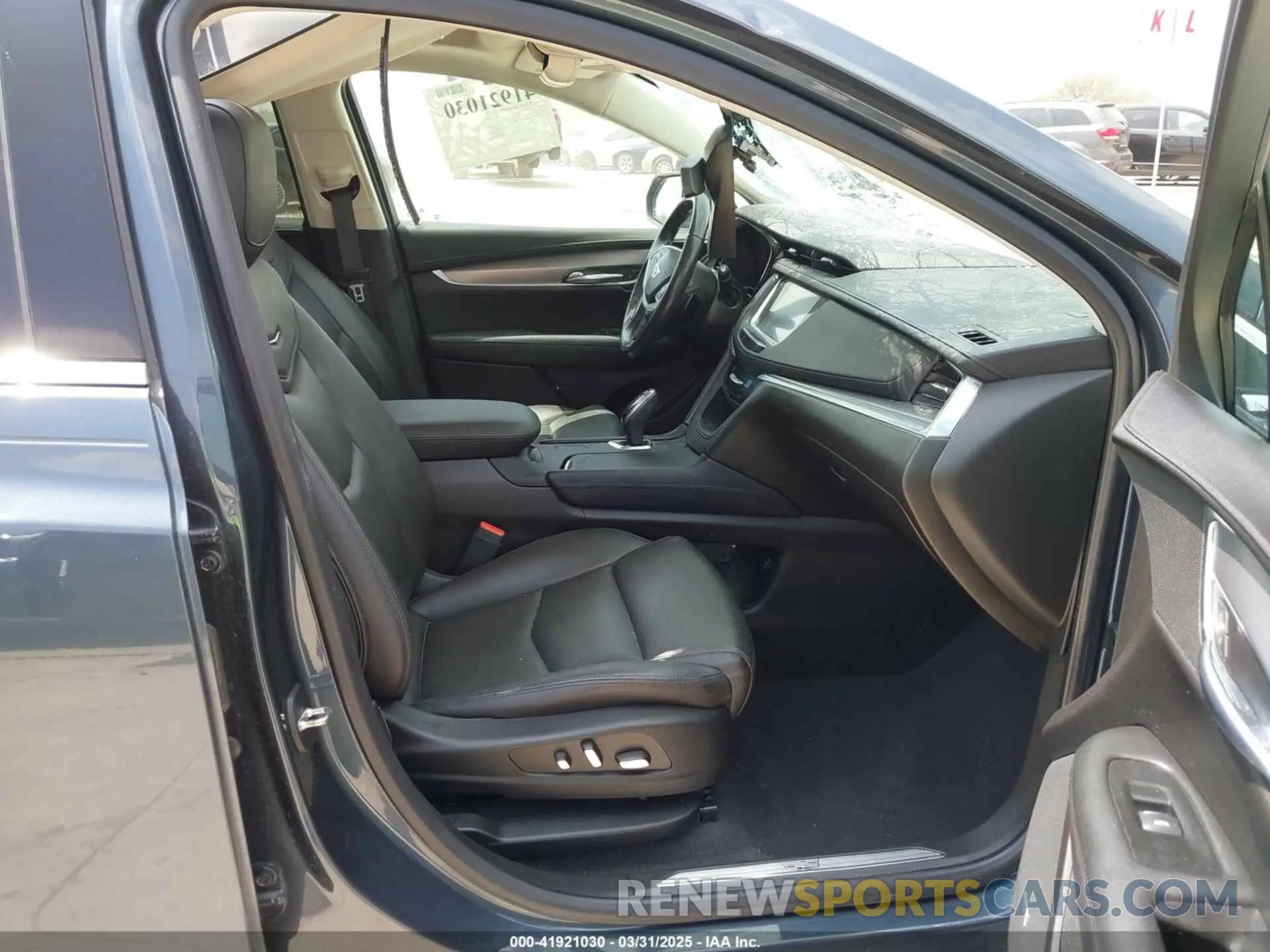5 Photograph of a damaged car 1GYKNCRS1KZ259282 CADILLAC XT5 2019