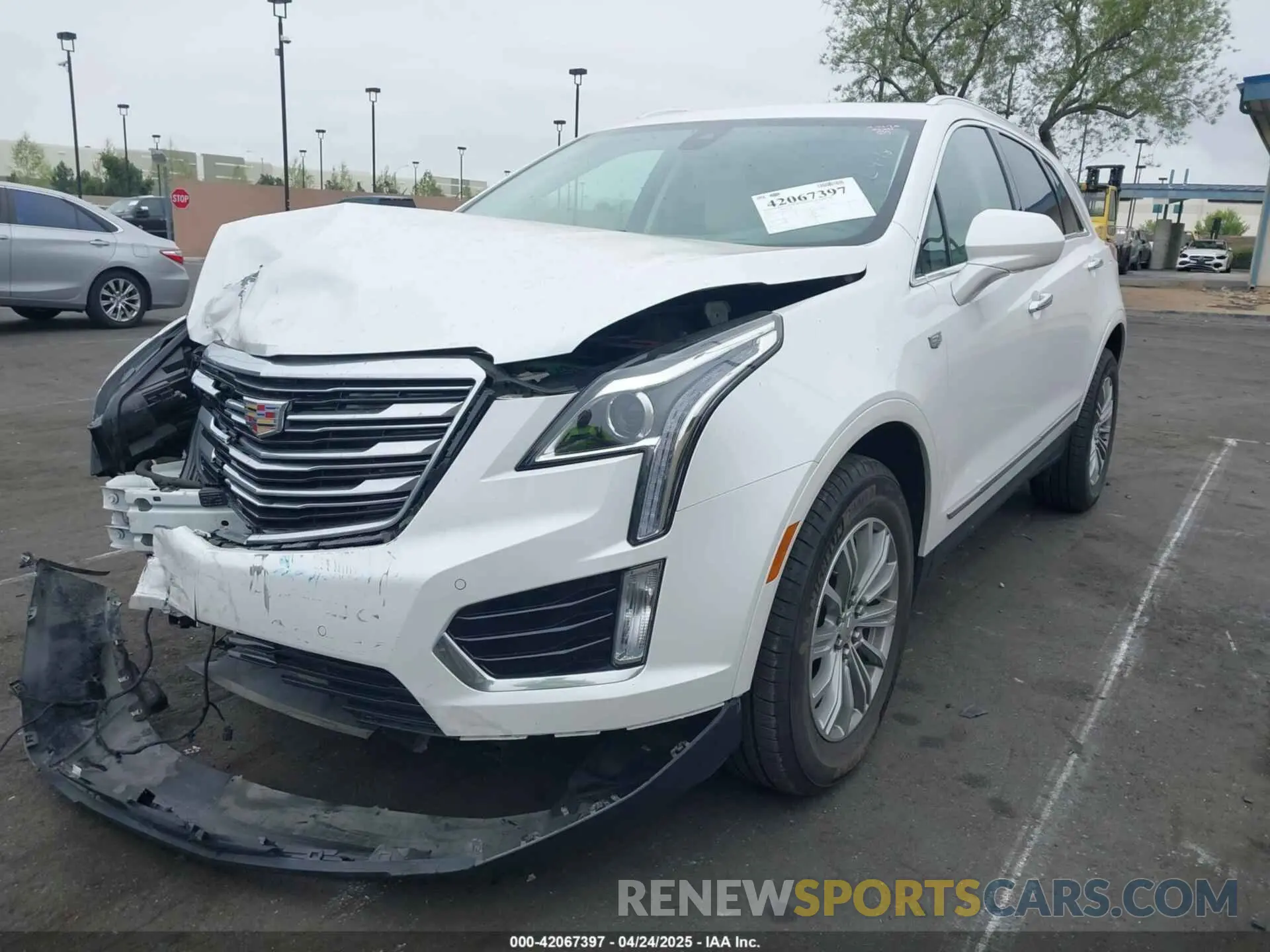 2 Photograph of a damaged car 1GYKNCRS2KZ158560 CADILLAC XT5 2019