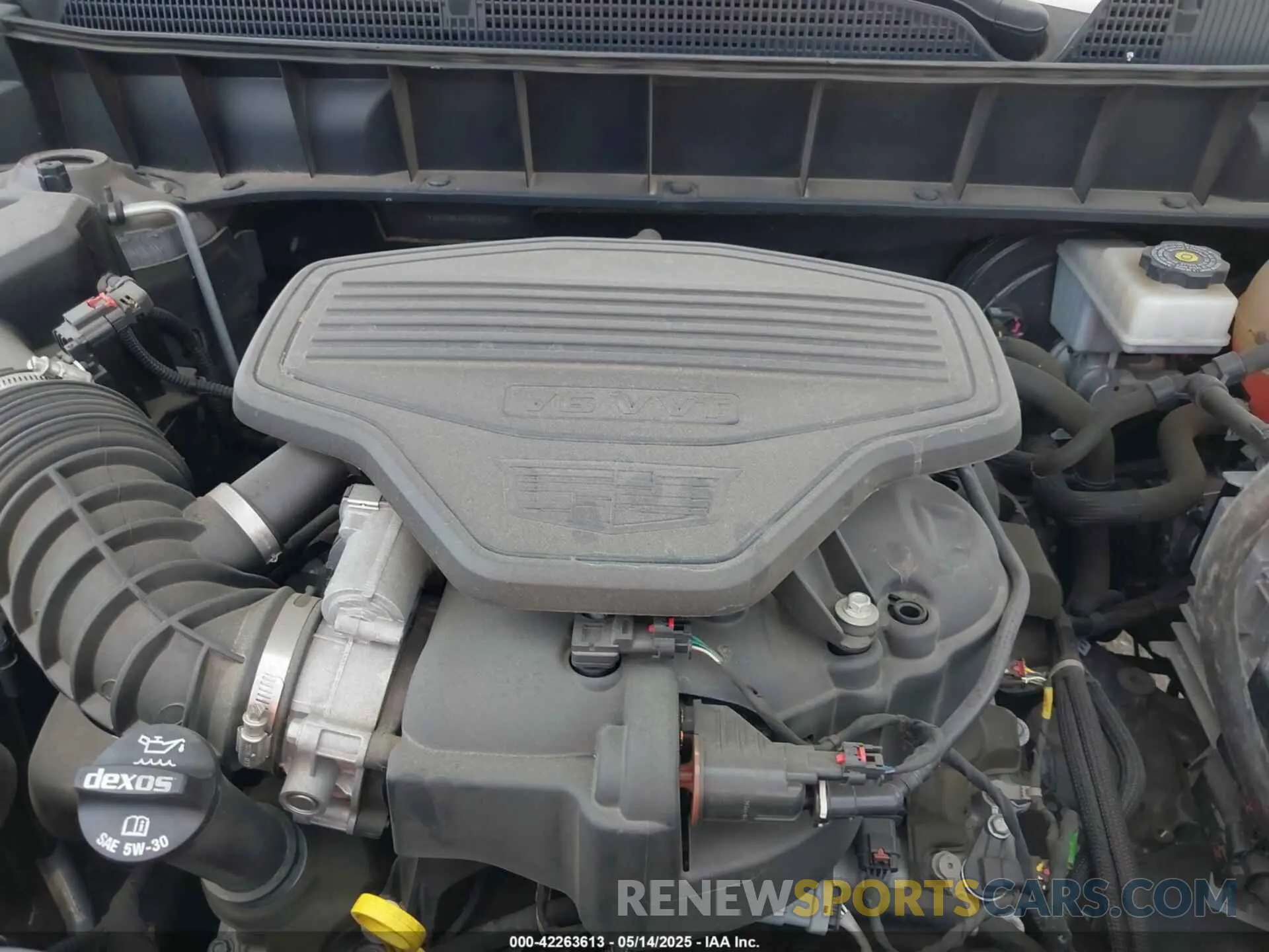 10 Photograph of a damaged car 1GYKNCRS2KZ210656 CADILLAC XT5 2019