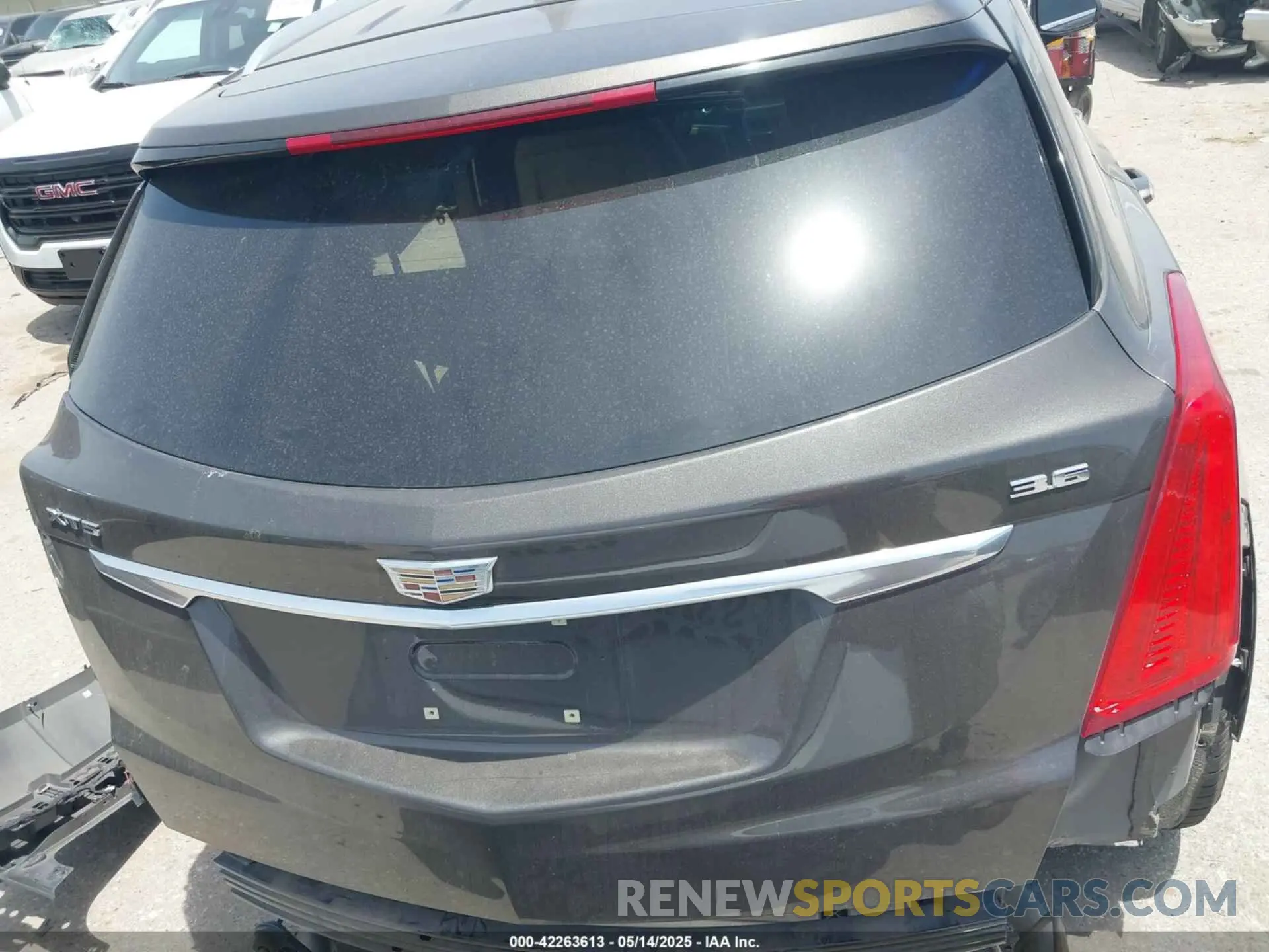 17 Photograph of a damaged car 1GYKNCRS2KZ210656 CADILLAC XT5 2019