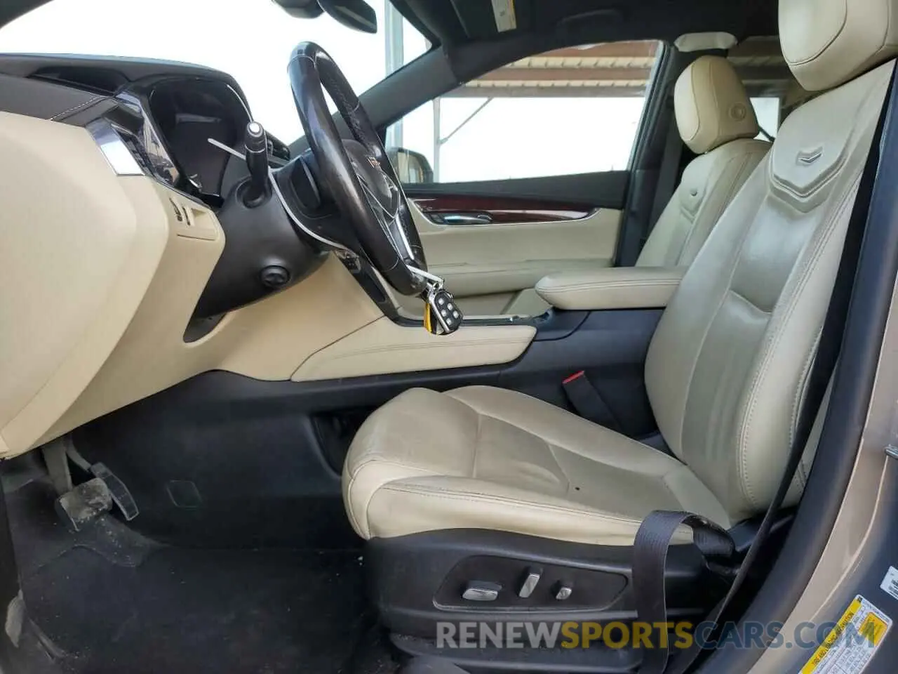 7 Photograph of a damaged car 1GYKNCRS4KZ221304 CADILLAC XT5 2019