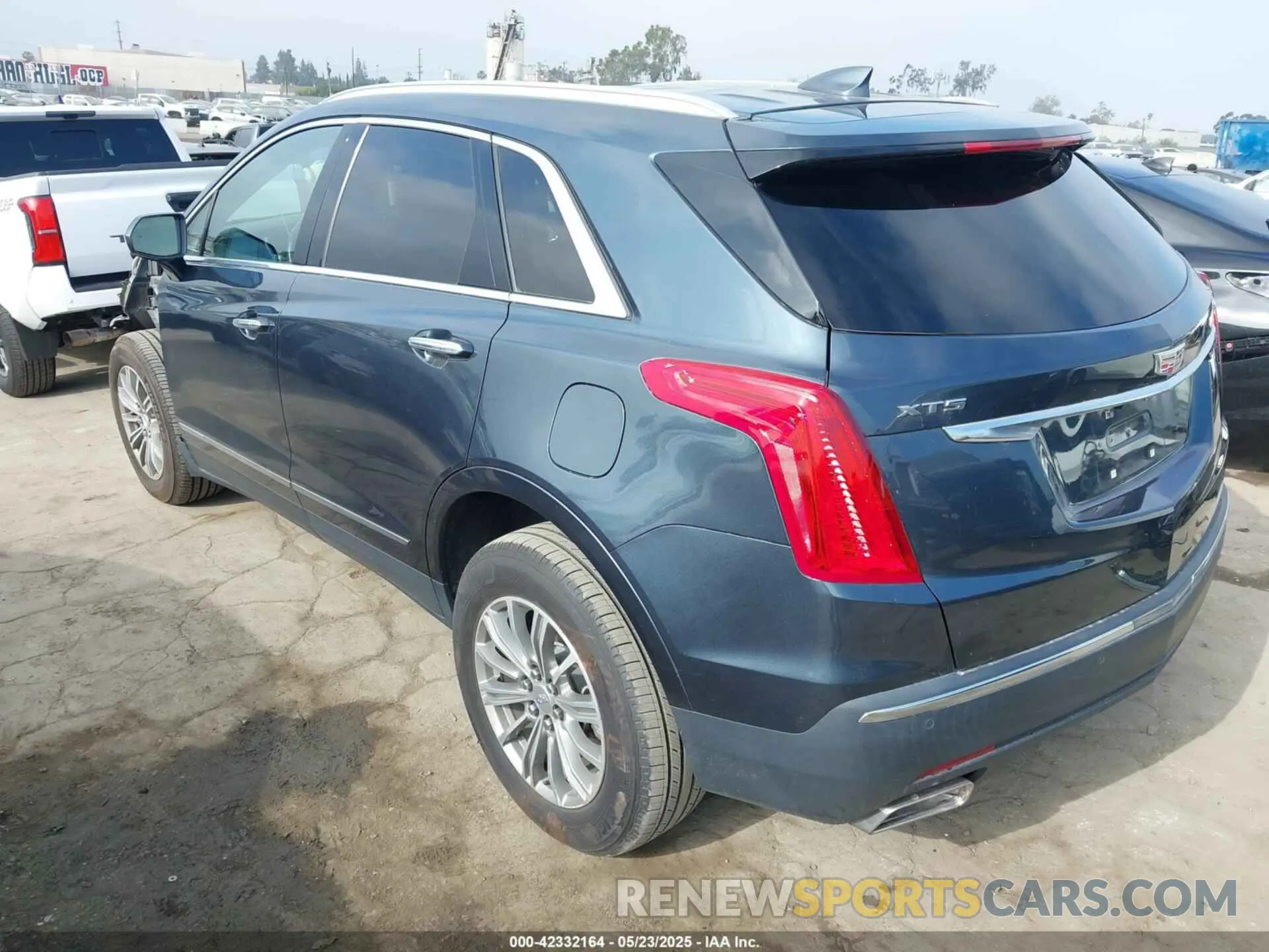3 Photograph of a damaged car 1GYKNCRS6KZ251971 CADILLAC XT5 2019
