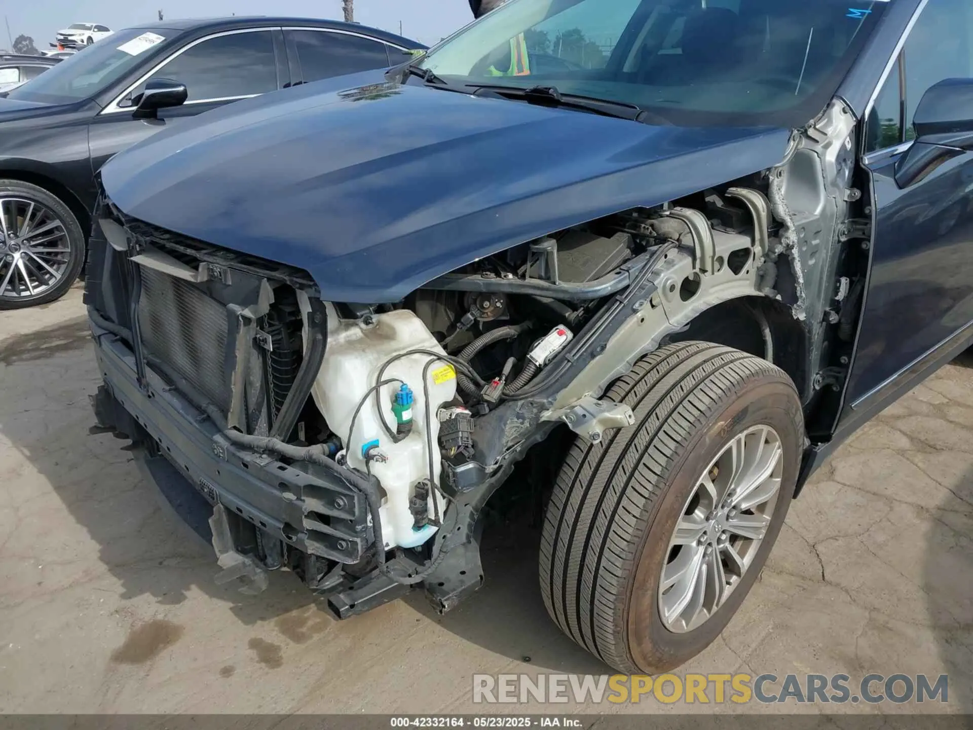 6 Photograph of a damaged car 1GYKNCRS6KZ251971 CADILLAC XT5 2019