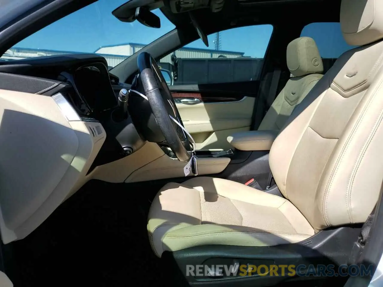 7 Photograph of a damaged car 1GYKNCRS6KZ271427 CADILLAC XT5 2019