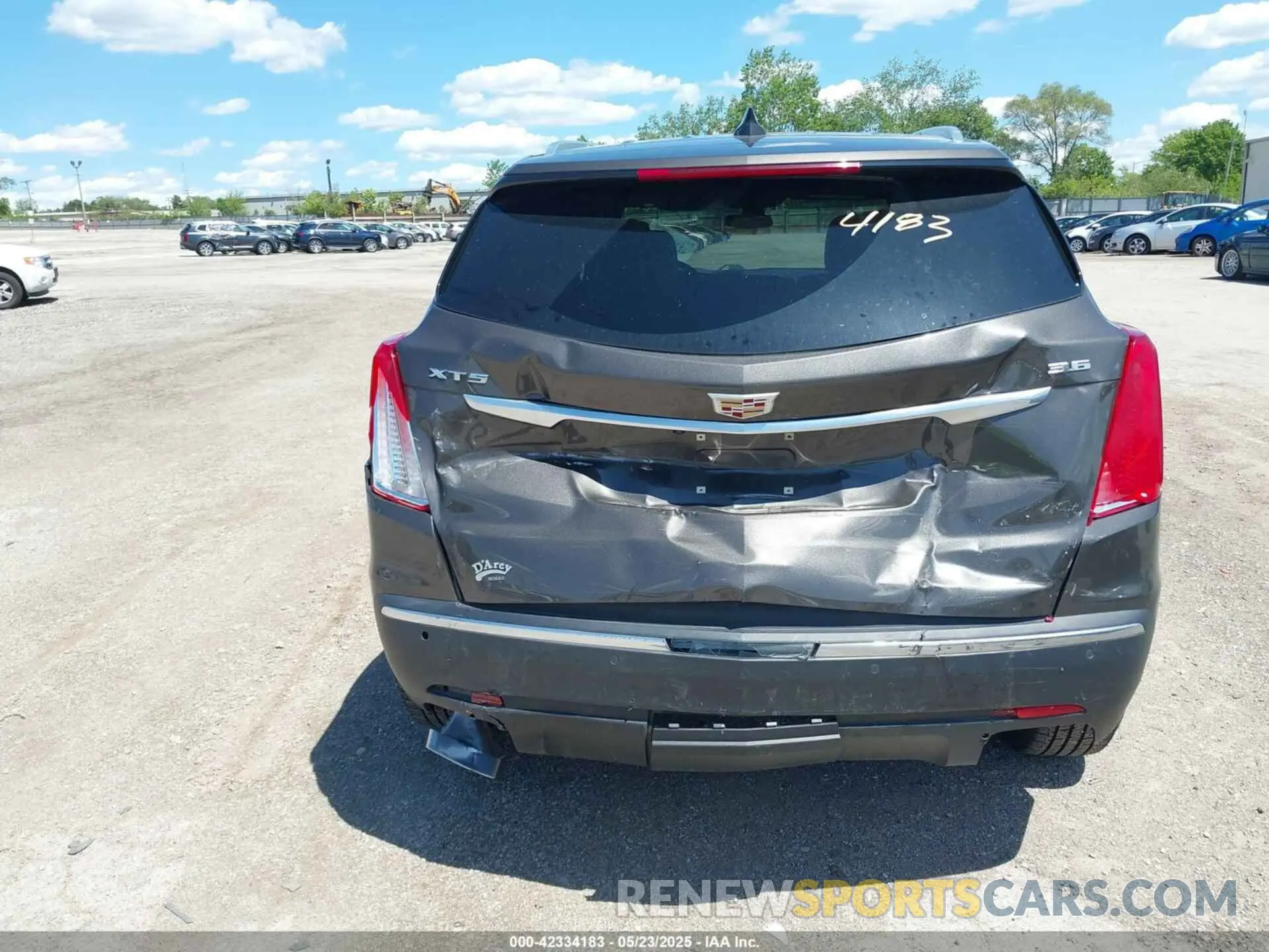 16 Photograph of a damaged car 1GYKNCRS7KZ136330 CADILLAC XT5 2019