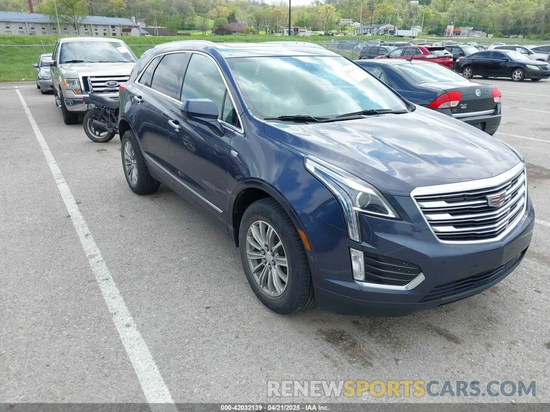 1 Photograph of a damaged car 1GYKNCRS7KZ199542 CADILLAC XT5 2019