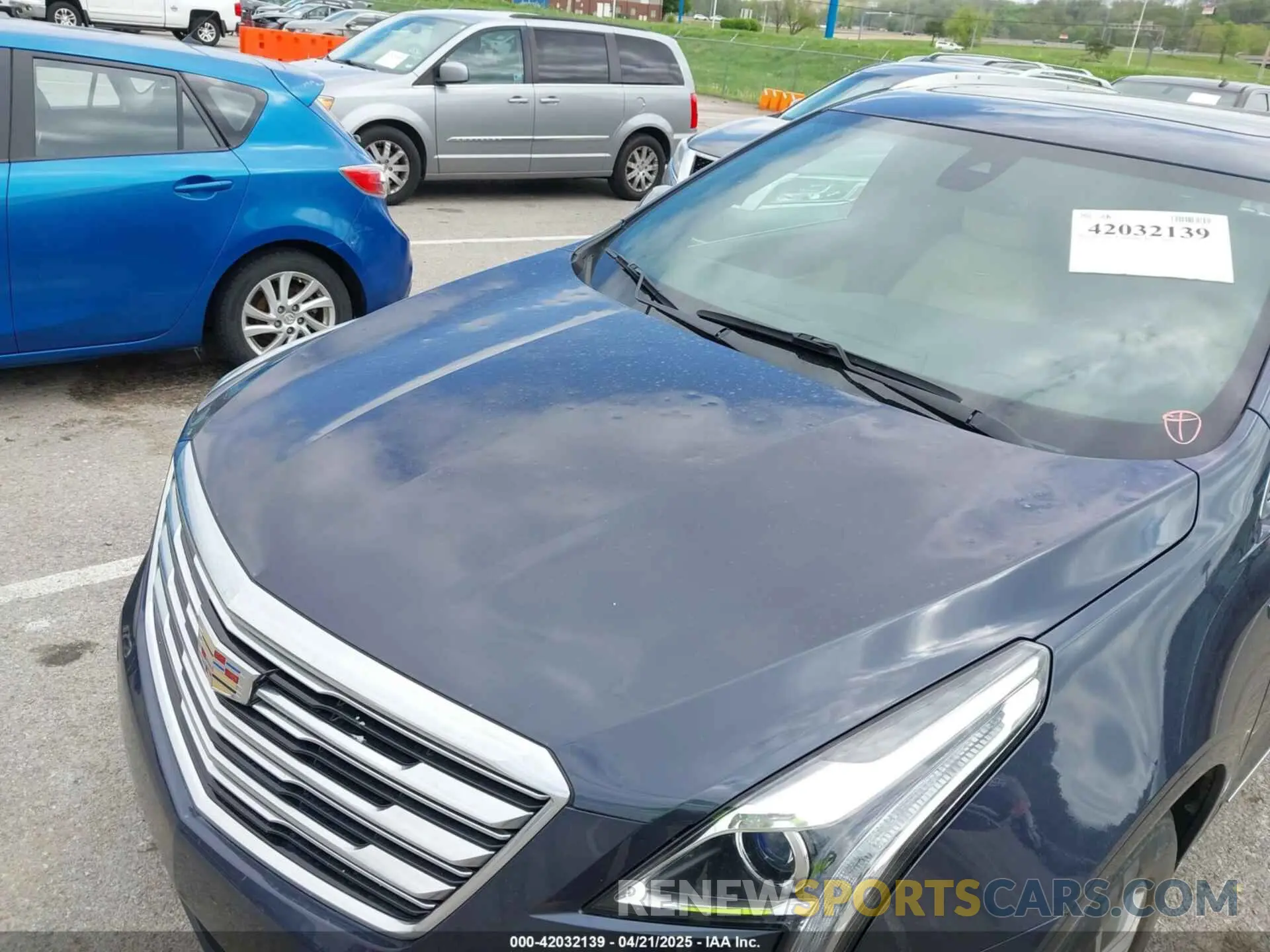6 Photograph of a damaged car 1GYKNCRS7KZ199542 CADILLAC XT5 2019
