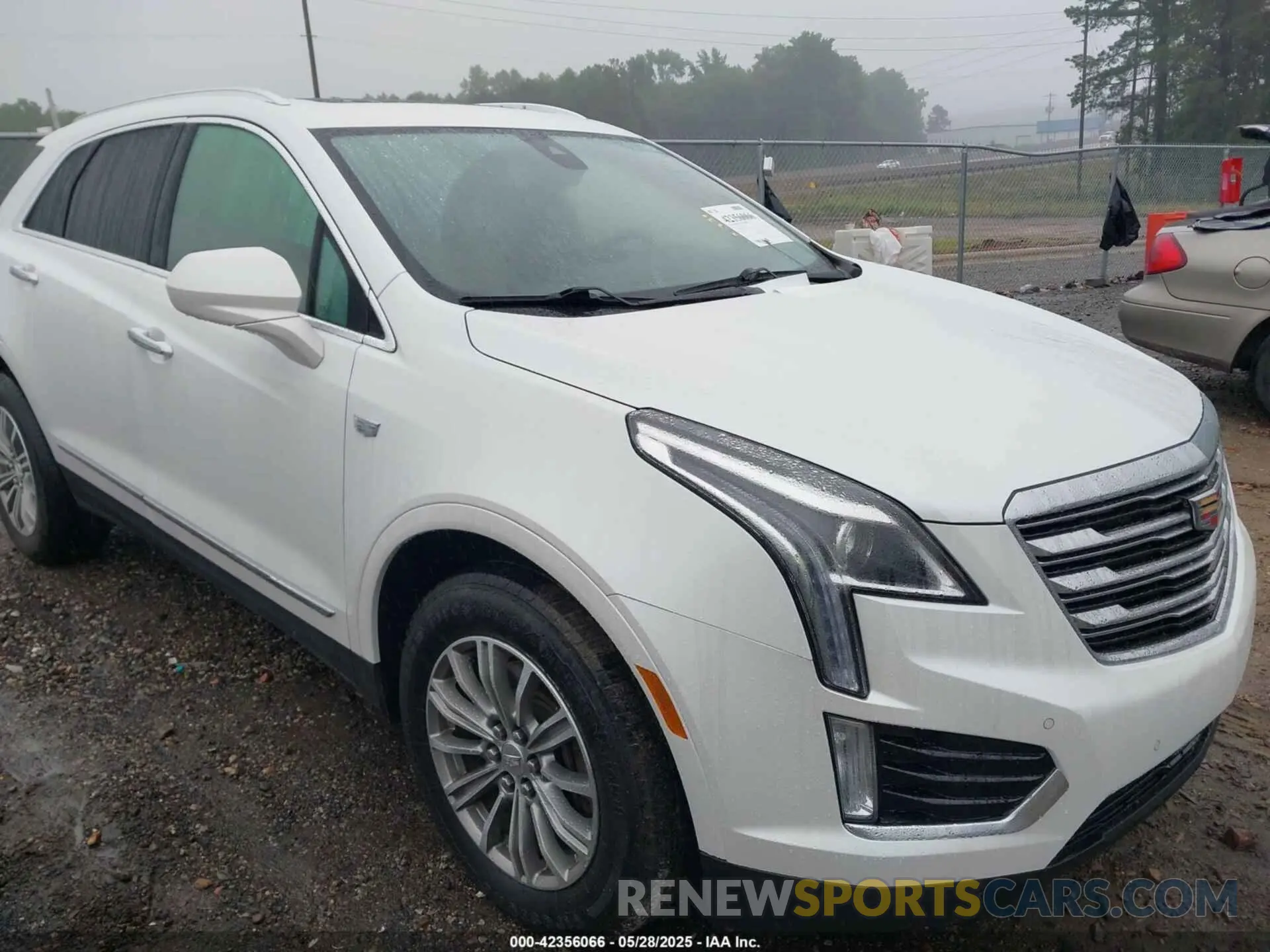 1 Photograph of a damaged car 1GYKNCRS7KZ241692 CADILLAC XT5 2019