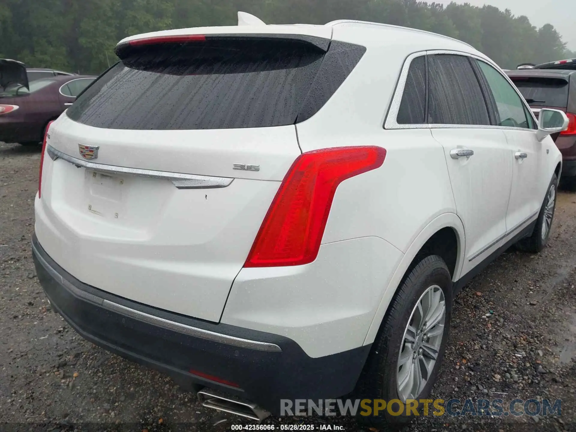 4 Photograph of a damaged car 1GYKNCRS7KZ241692 CADILLAC XT5 2019