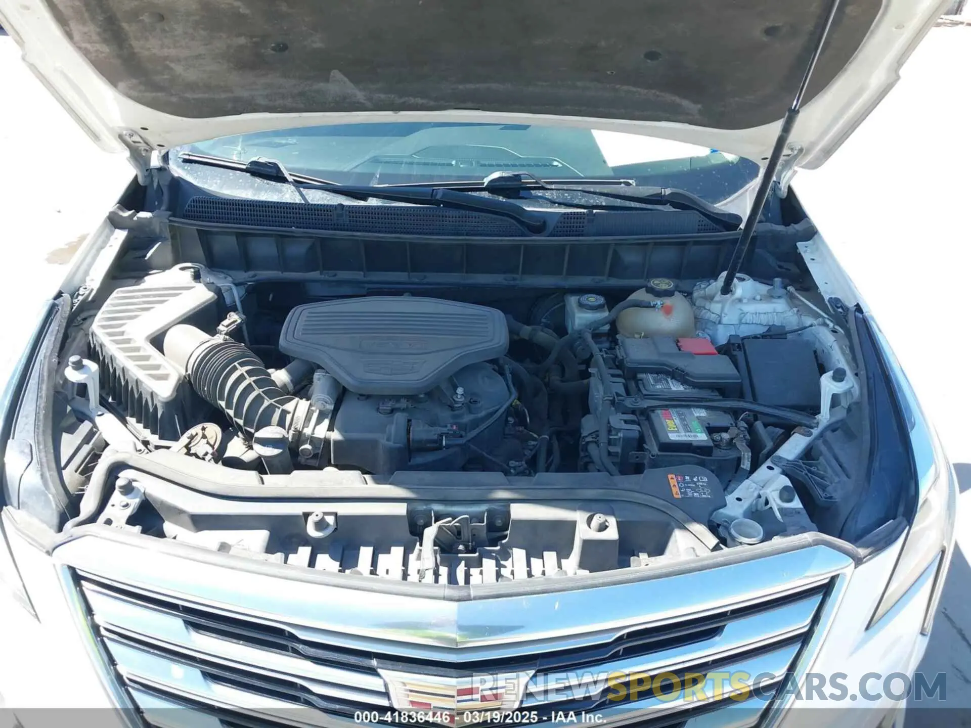 10 Photograph of a damaged car 1GYKNCRS9KZ138936 CADILLAC XT5 2019