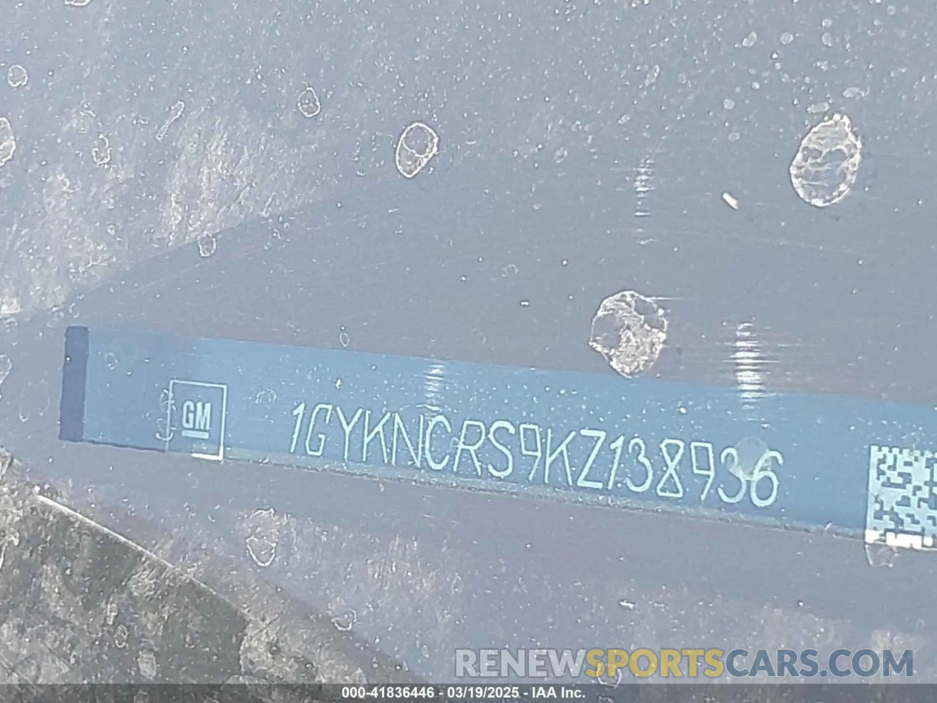 17 Photograph of a damaged car 1GYKNCRS9KZ138936 CADILLAC XT5 2019